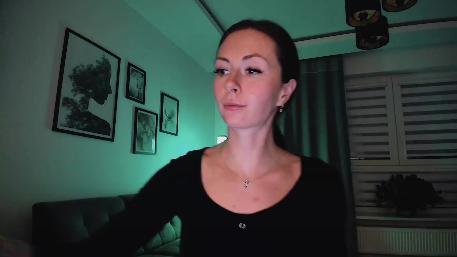 Gallery image thumbnail from Amber_Fry's myfreecams stream on, 03/11/2025, 19:55 image 16 of 20