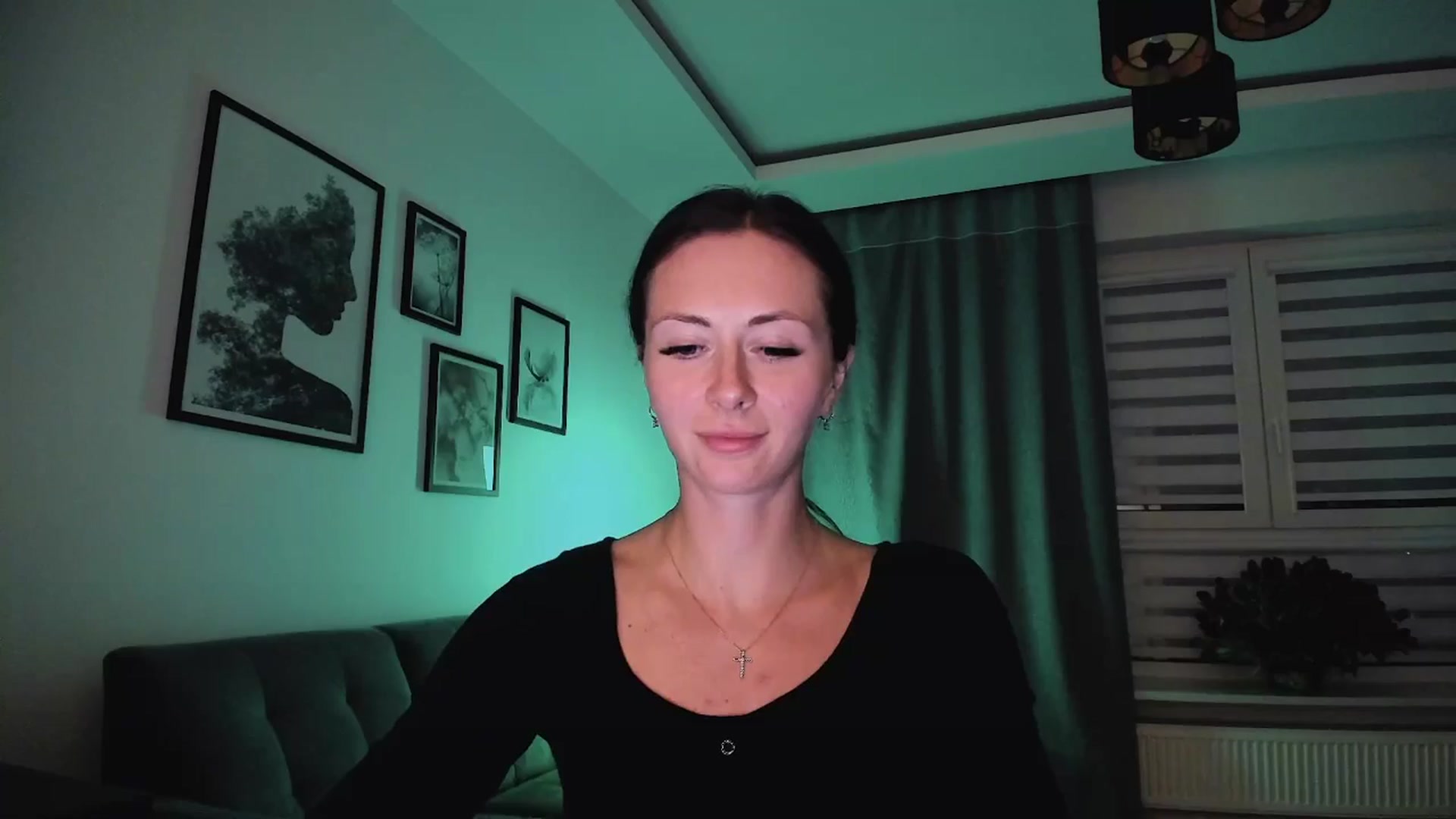Gallery image thumbnail from Amber_Fry's myfreecams stream on, 03/11/2025, 20:21 image 2 of 20