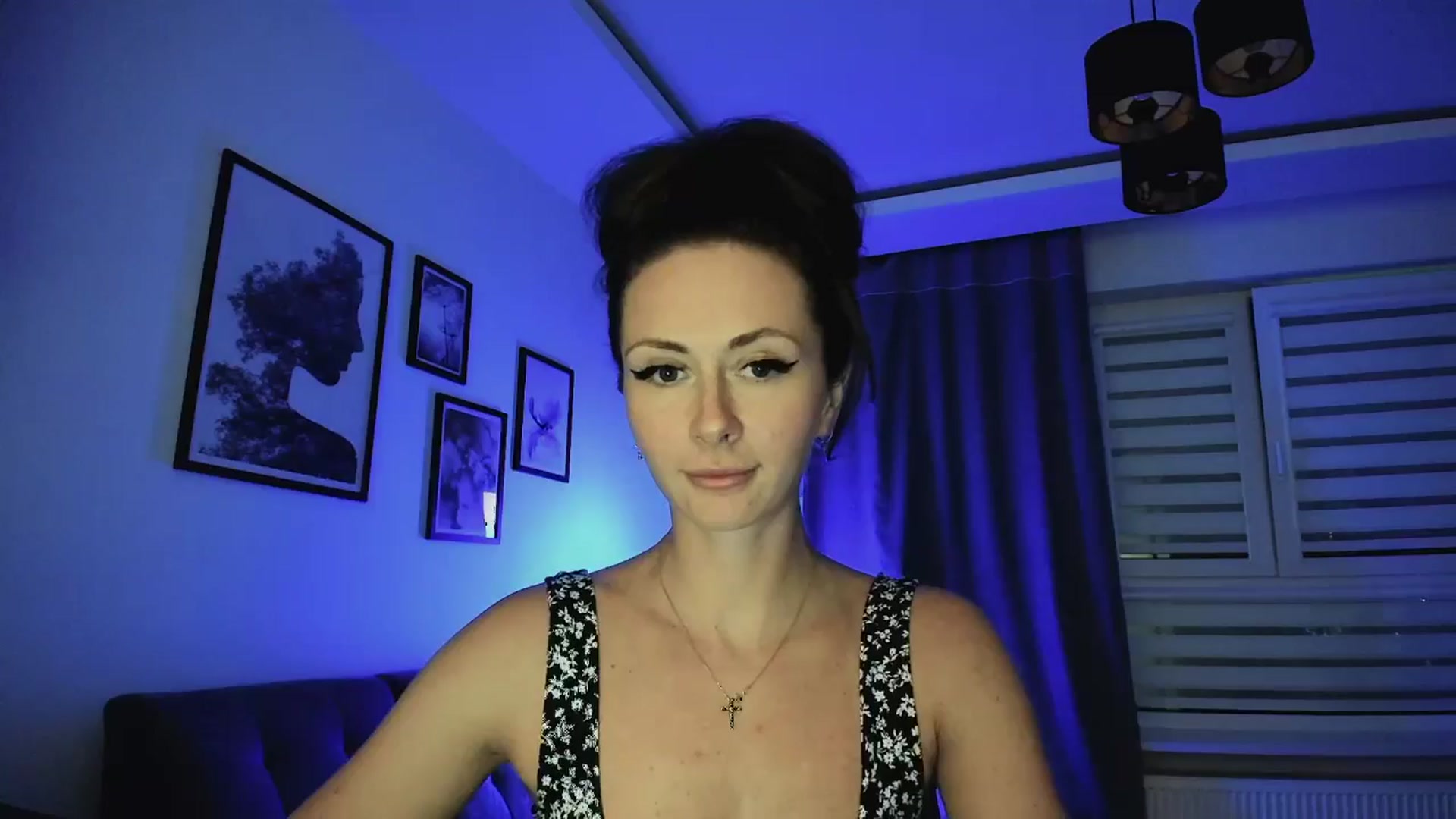 Gallery image thumbnail from Amber_Fry's myfreecams stream on, 03/12/2025, 19:02 image 19 of 20