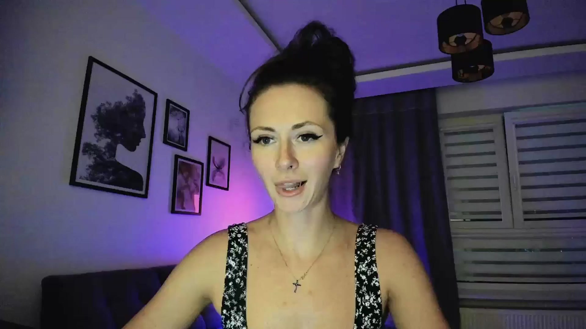 Gallery image thumbnail from Amber_Fry's myfreecams stream on, 03/12/2025, 19:02 image 13 of 20