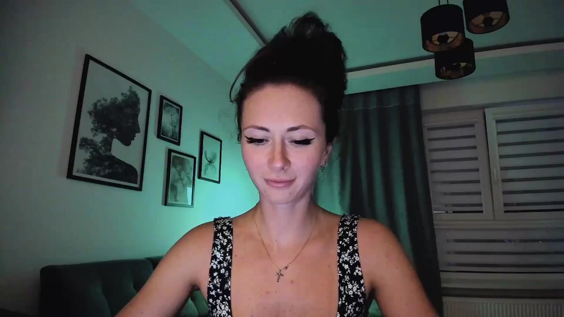 Gallery image thumbnail from Amber_Fry's myfreecams stream on, 03/12/2025, 19:02 image 14 of 20