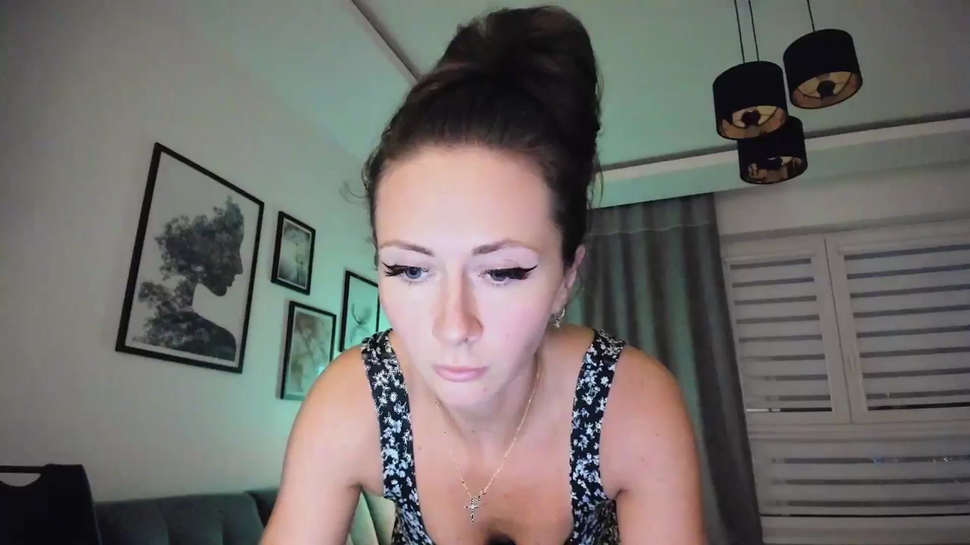 Gallery image thumbnail from Amber_Fry's myfreecams stream on, 03/12/2025, 19:02 image 4 of 20