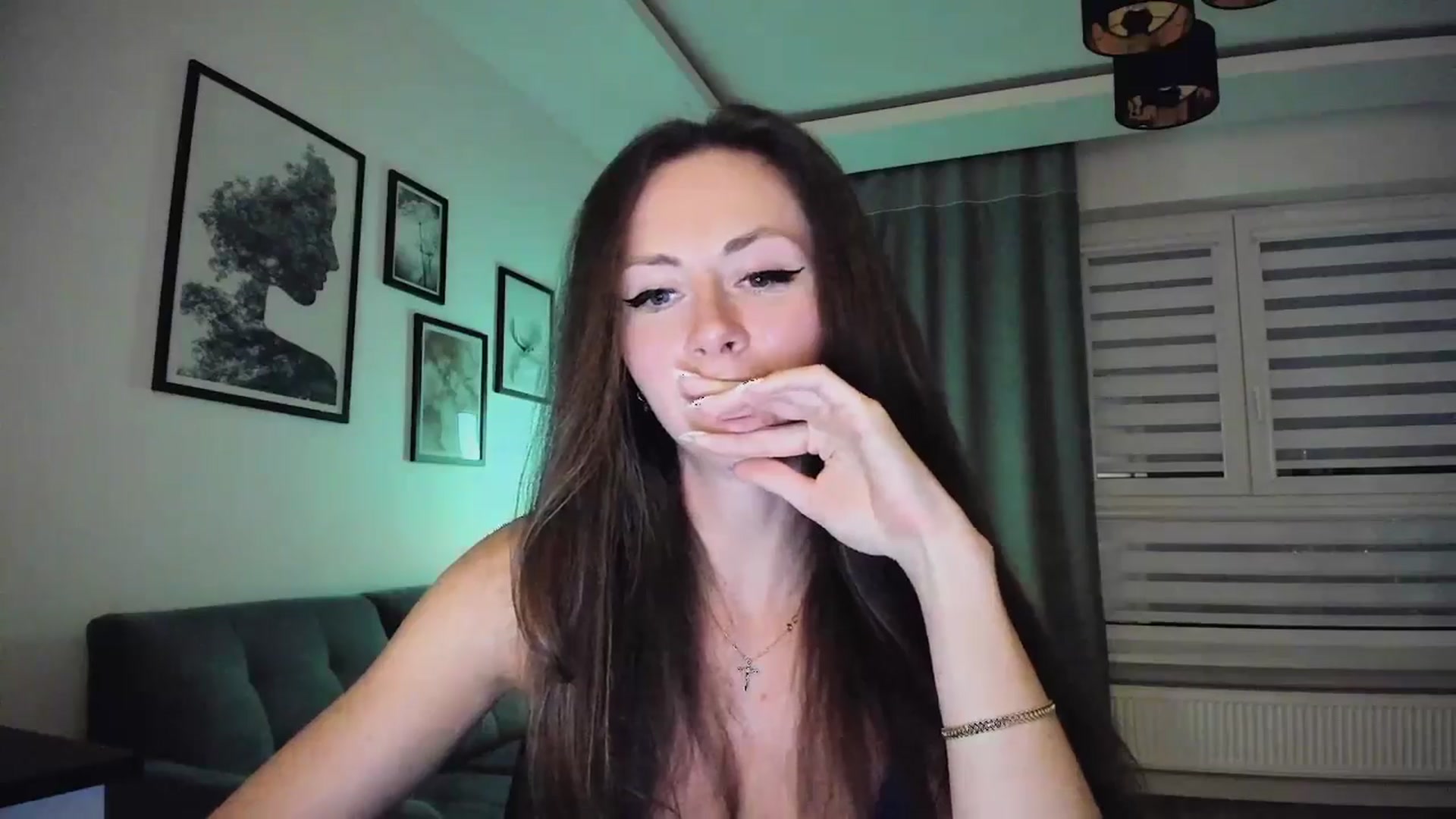 Gallery image thumbnail from Amber_Fry's myfreecams stream on, 03/15/2025, 21:11 image 7 of 20