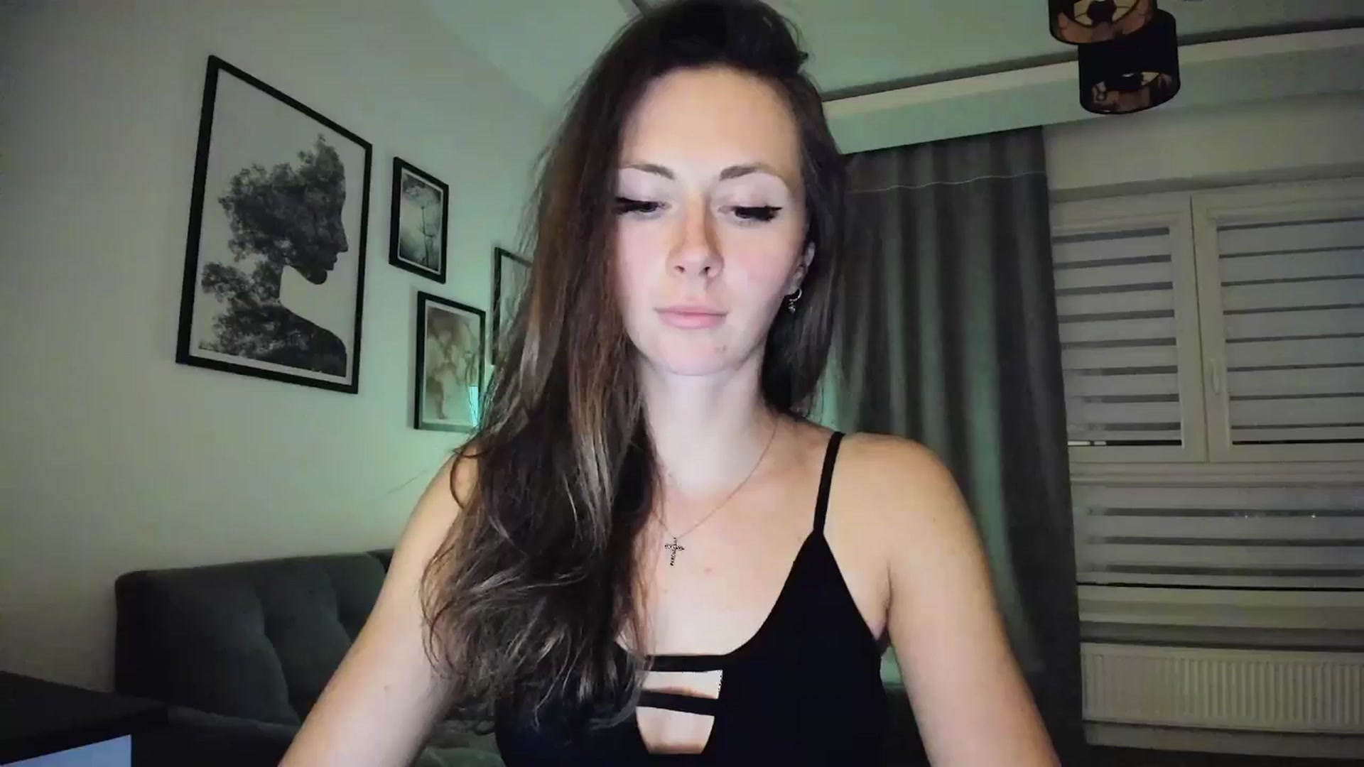 Gallery image thumbnail from Amber_Fry's myfreecams stream on, 03/16/2025, 20:40 image 17 of 20