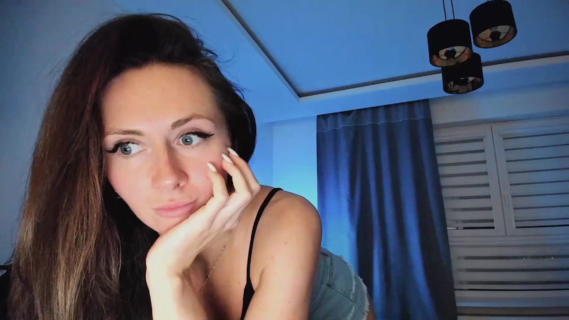 Gallery image thumbnail from Amber_Fry's myfreecams stream on, 03/16/2025, 20:40 image 15 of 20