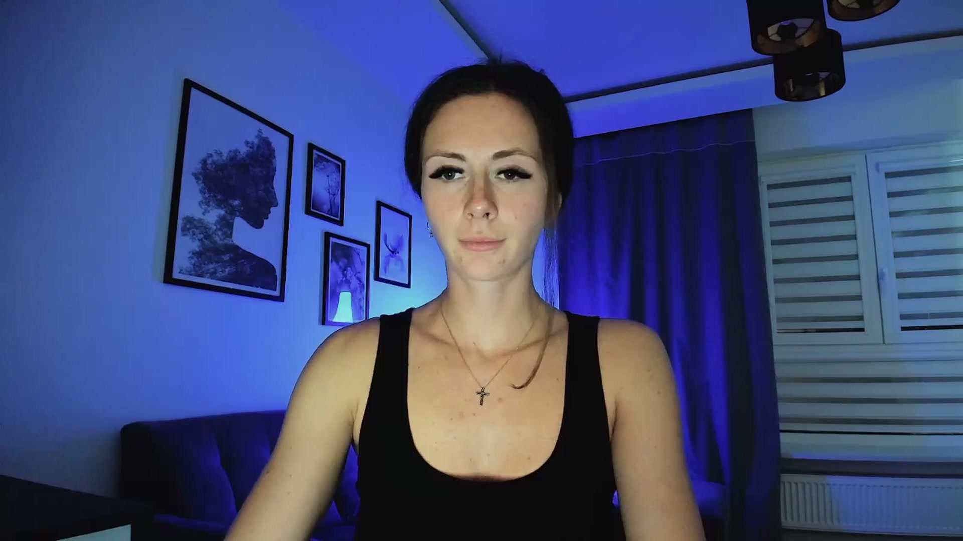 Gallery image thumbnail from Amber_Fry's myfreecams stream on, 03/20/2025, 18:46 image 14 of 20