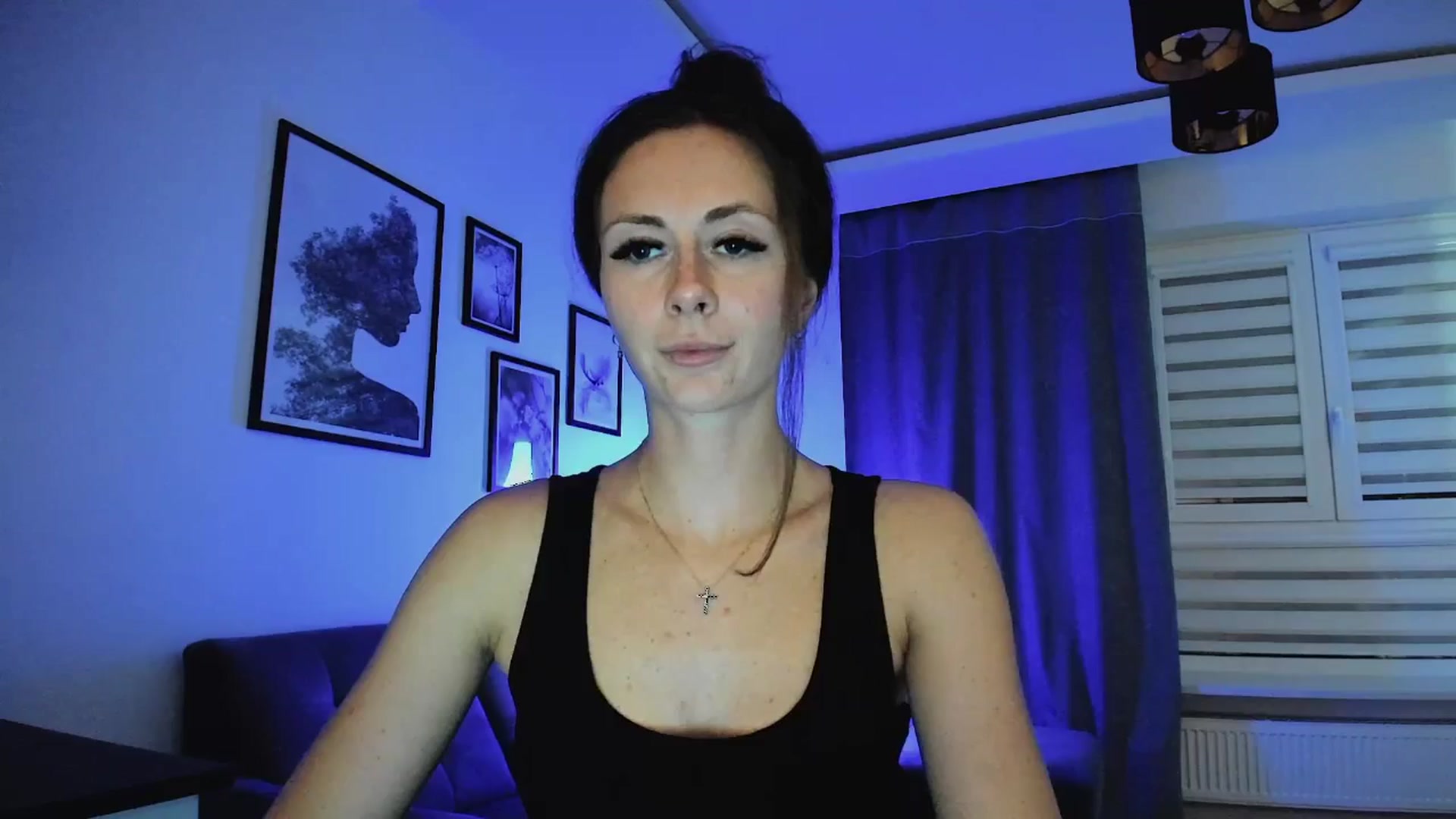 Gallery image thumbnail from Amber_Fry's myfreecams stream on, 03/20/2025, 18:46 image 16 of 20