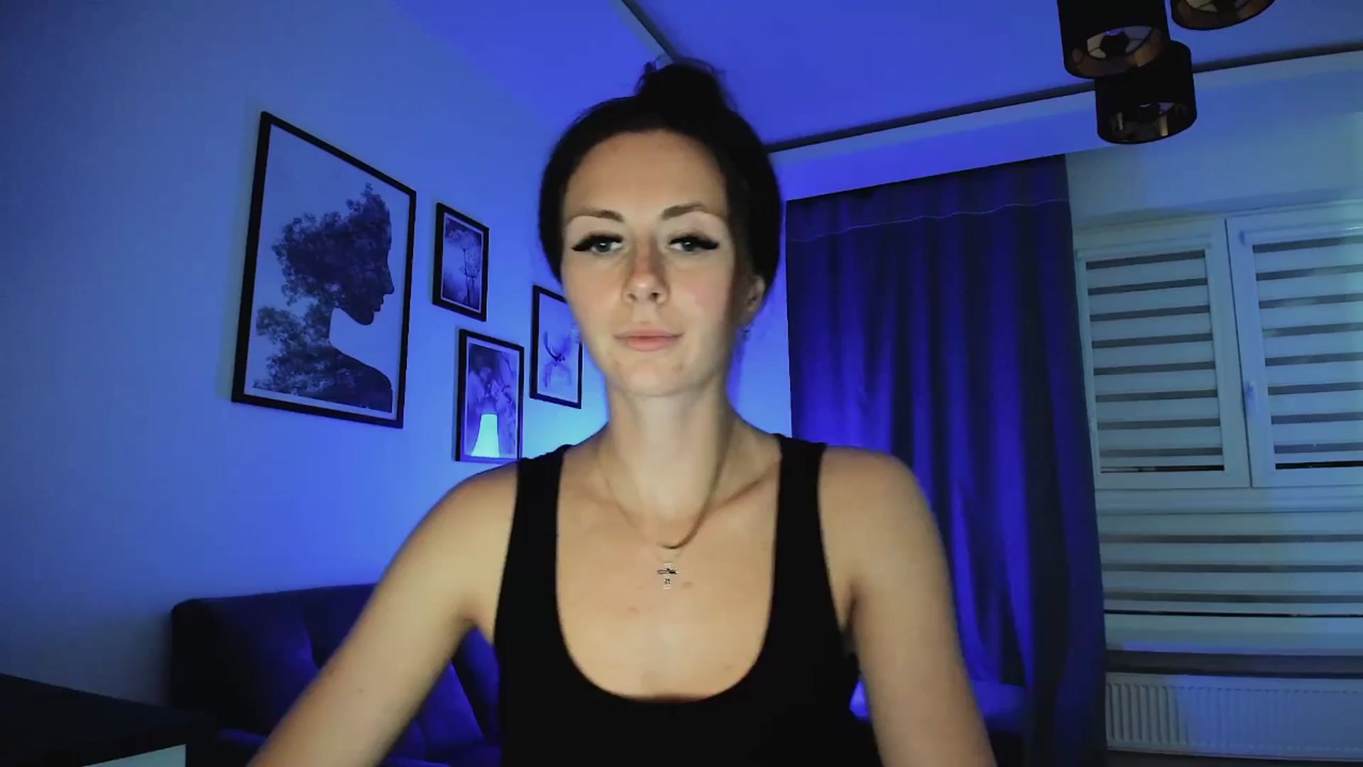 Gallery image thumbnail from Amber_Fry's myfreecams stream on, 03/20/2025, 18:46 image 17 of 20