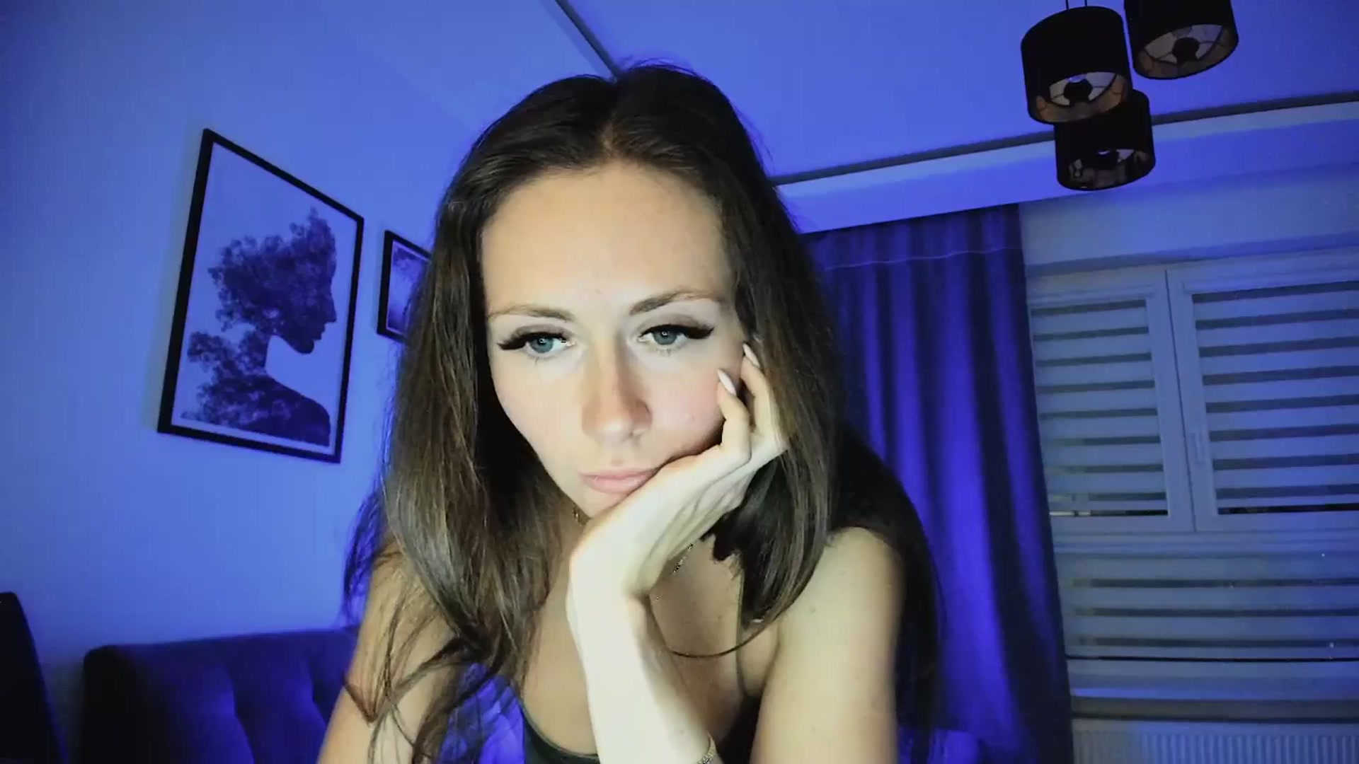 Gallery image thumbnail from Amber_Fry's myfreecams stream on, 03/23/2025, 21:21 image 8 of 20