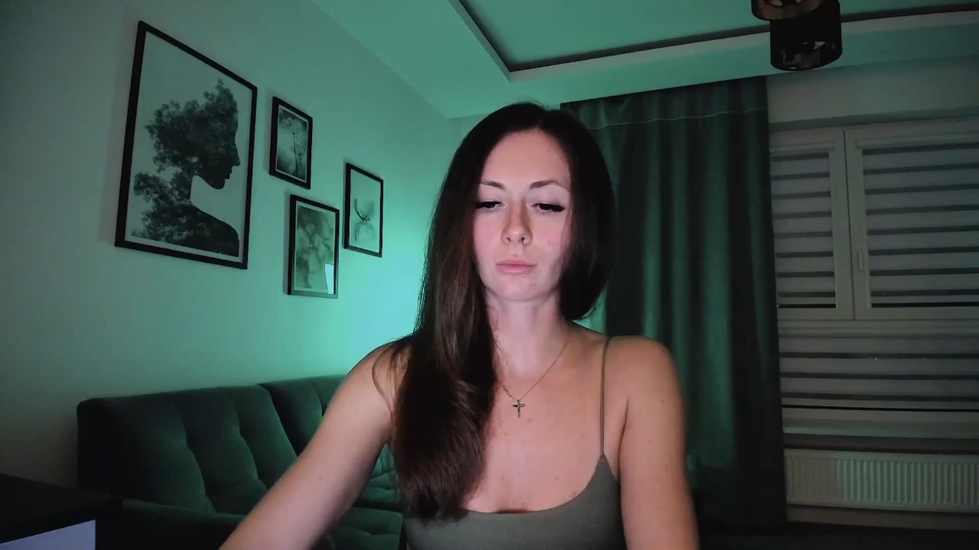 Gallery image thumbnail from Amber_Fry's myfreecams stream on, 03/31/2025, 19:08 image 16 of 20