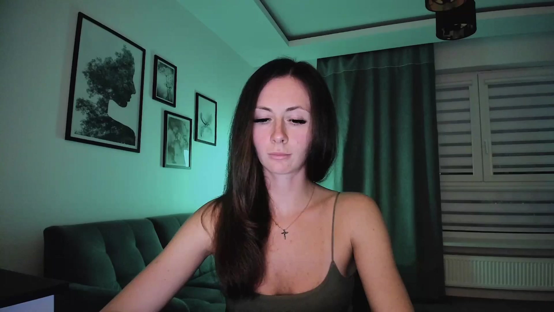 Gallery image thumbnail from Amber_Fry's myfreecams stream on, 03/31/2025, 19:08 image 13 of 20