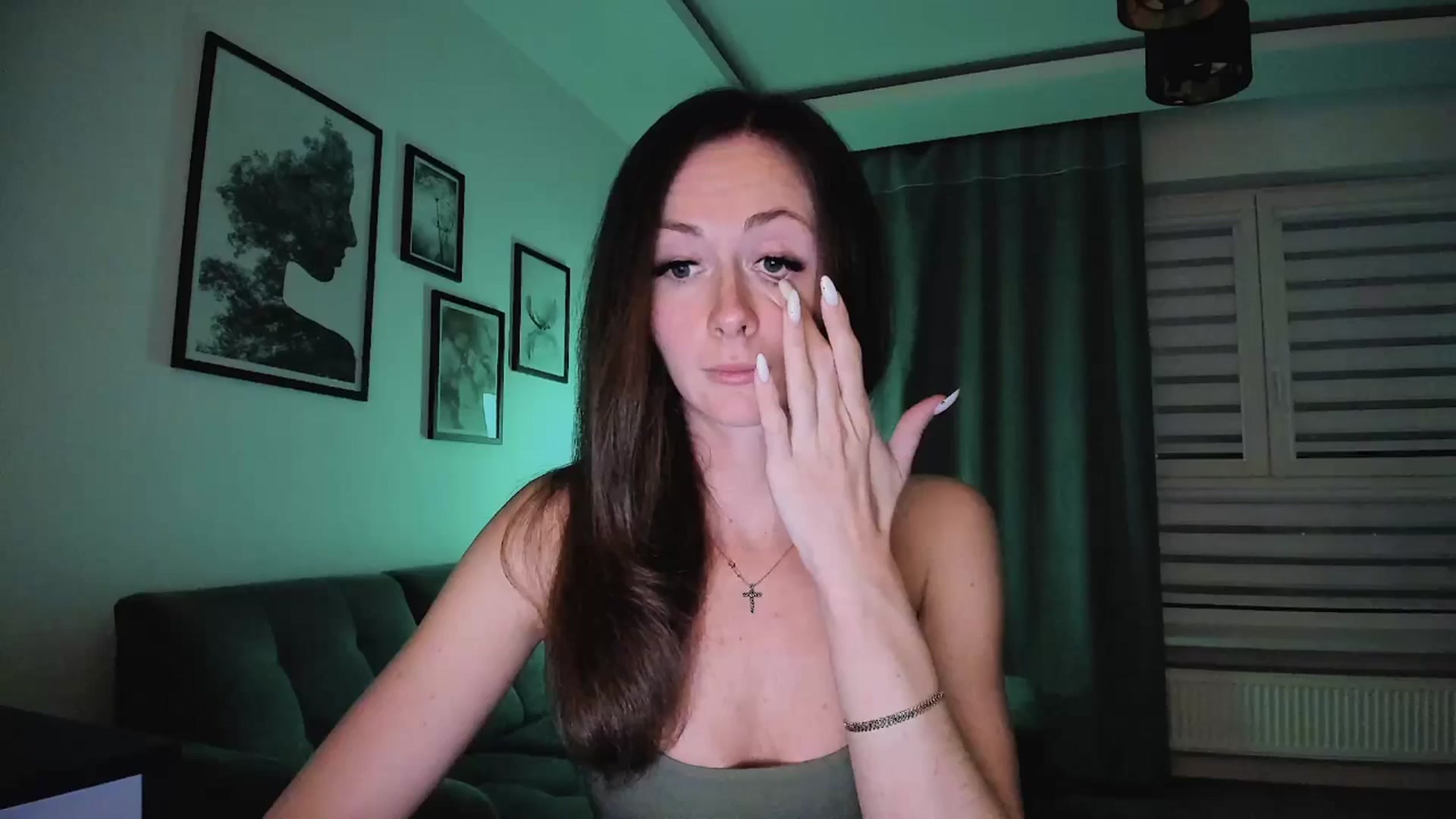 Gallery image thumbnail from Amber_Fry's myfreecams stream on, 03/31/2025, 19:08 image 8 of 20