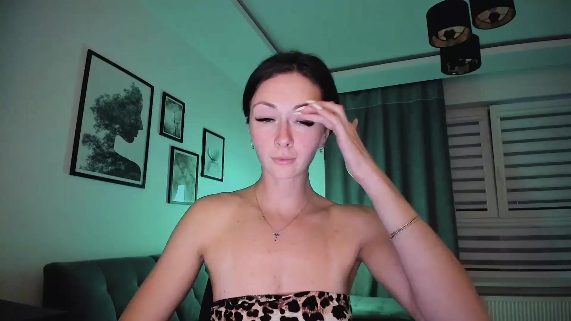 Gallery image thumbnail from Amber_Fry's myfreecams stream on, 04/03/2025, 18:59 image 14 of 20