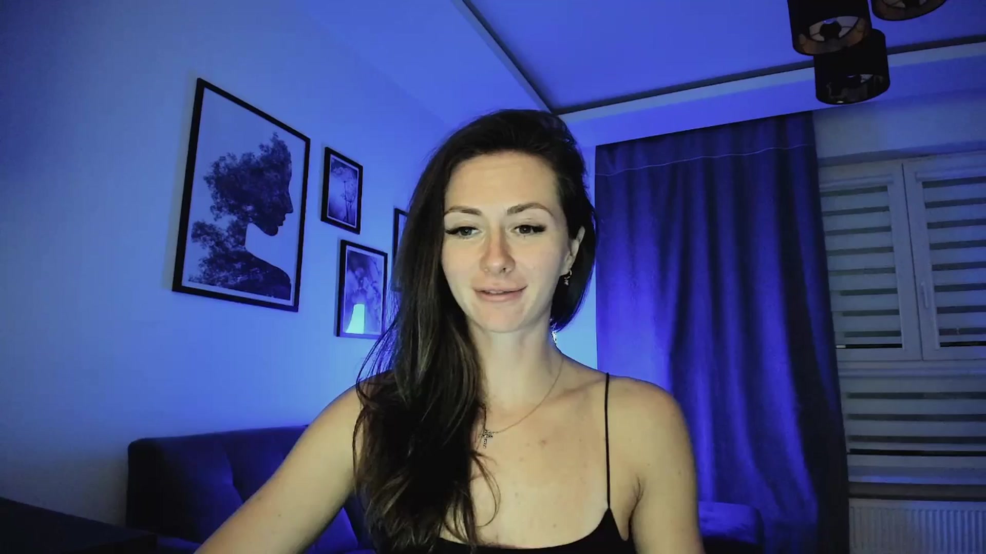 Gallery image thumbnail from Amber_Fry's myfreecams stream on, 04/09/2025, 19:28 image 11 of 20