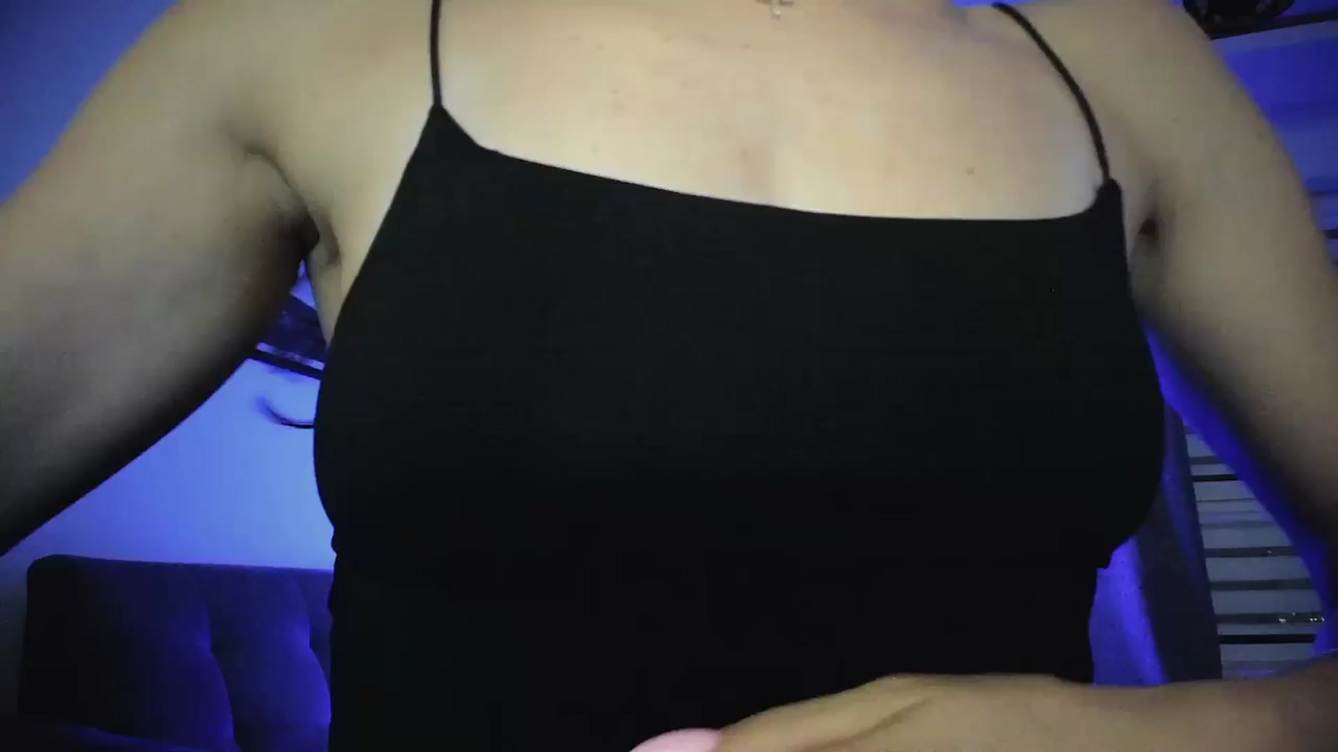 Gallery image thumbnail from Amber_Fry's myfreecams stream on, 04/09/2025, 19:28 image 16 of 20