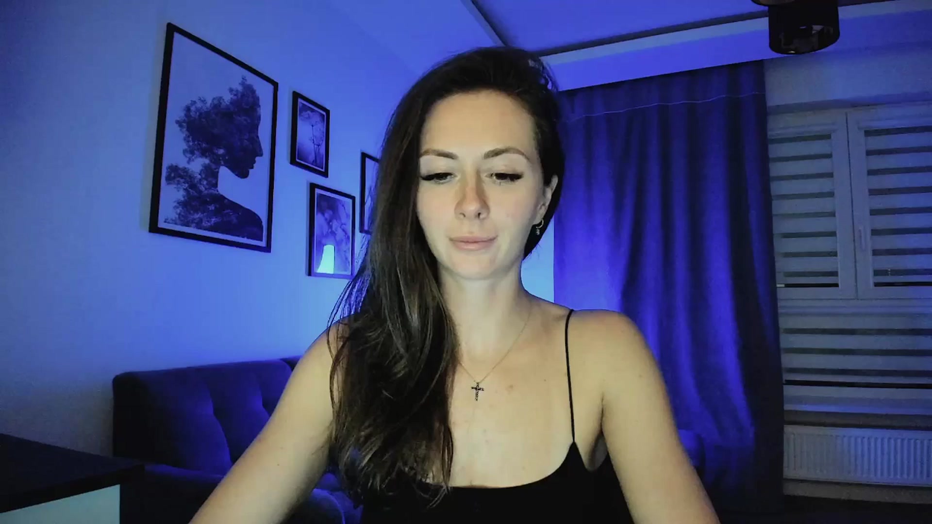 Gallery image thumbnail from Amber_Fry's myfreecams stream on, 04/09/2025, 19:28 image 15 of 20