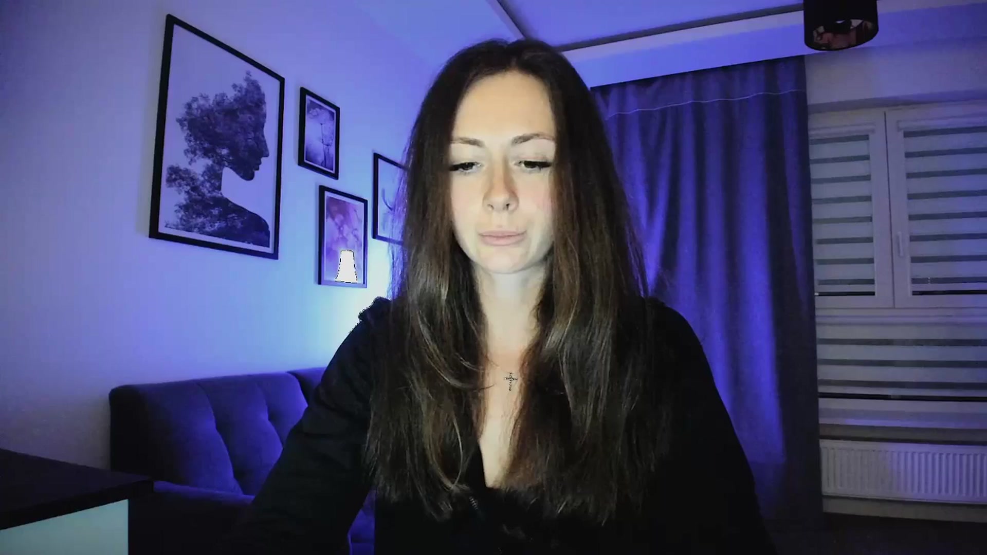 Gallery image thumbnail from Amber_Fry's myfreecams stream on, 04/12/2025, 18:27 image 17 of 20