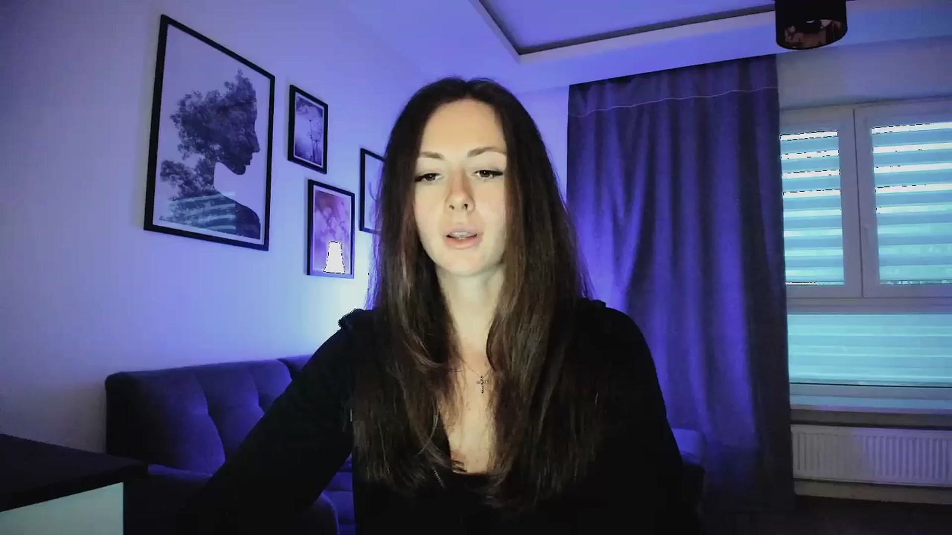 Gallery image thumbnail from Amber_Fry's myfreecams stream on, 04/12/2025, 18:27 image 5 of 20