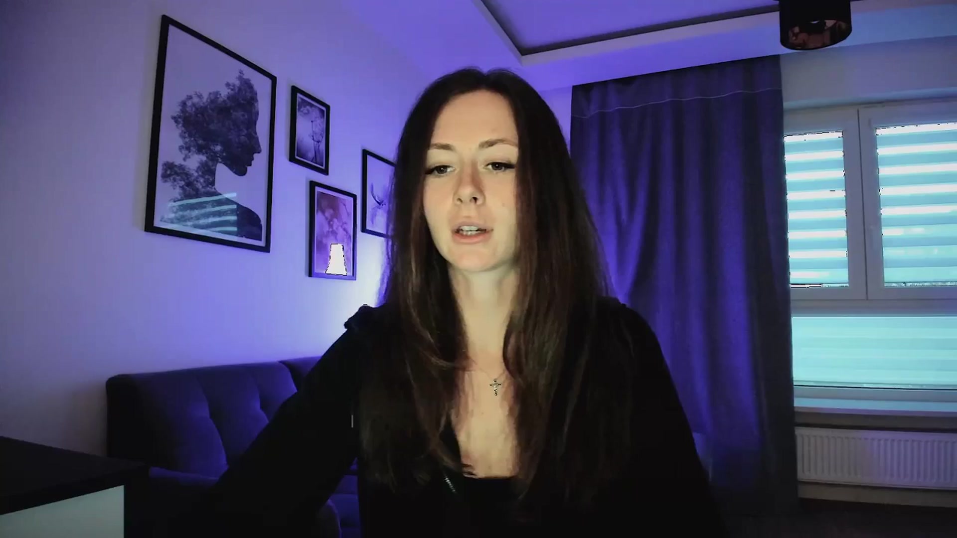 Gallery image thumbnail from Amber_Fry's myfreecams stream on, 04/12/2025, 18:27 image 3 of 20