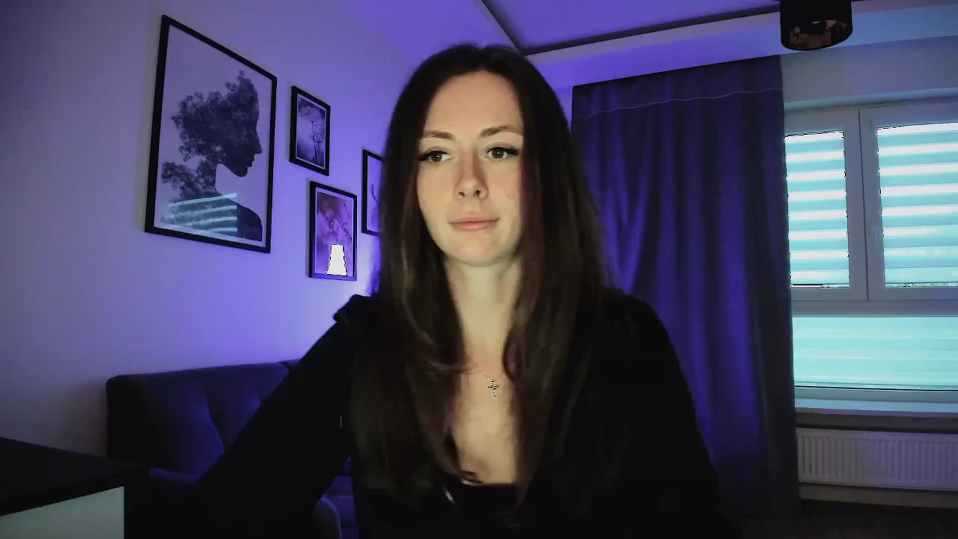 Gallery image thumbnail from Amber_Fry's myfreecams stream on, 04/12/2025, 18:27 image 2 of 20