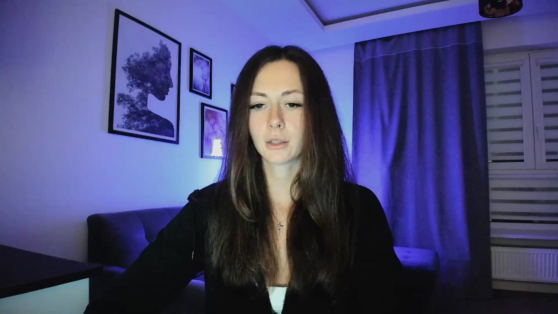 Gallery image thumbnail from Amber_Fry's myfreecams stream on, 04/12/2025, 20:07 image 16 of 20