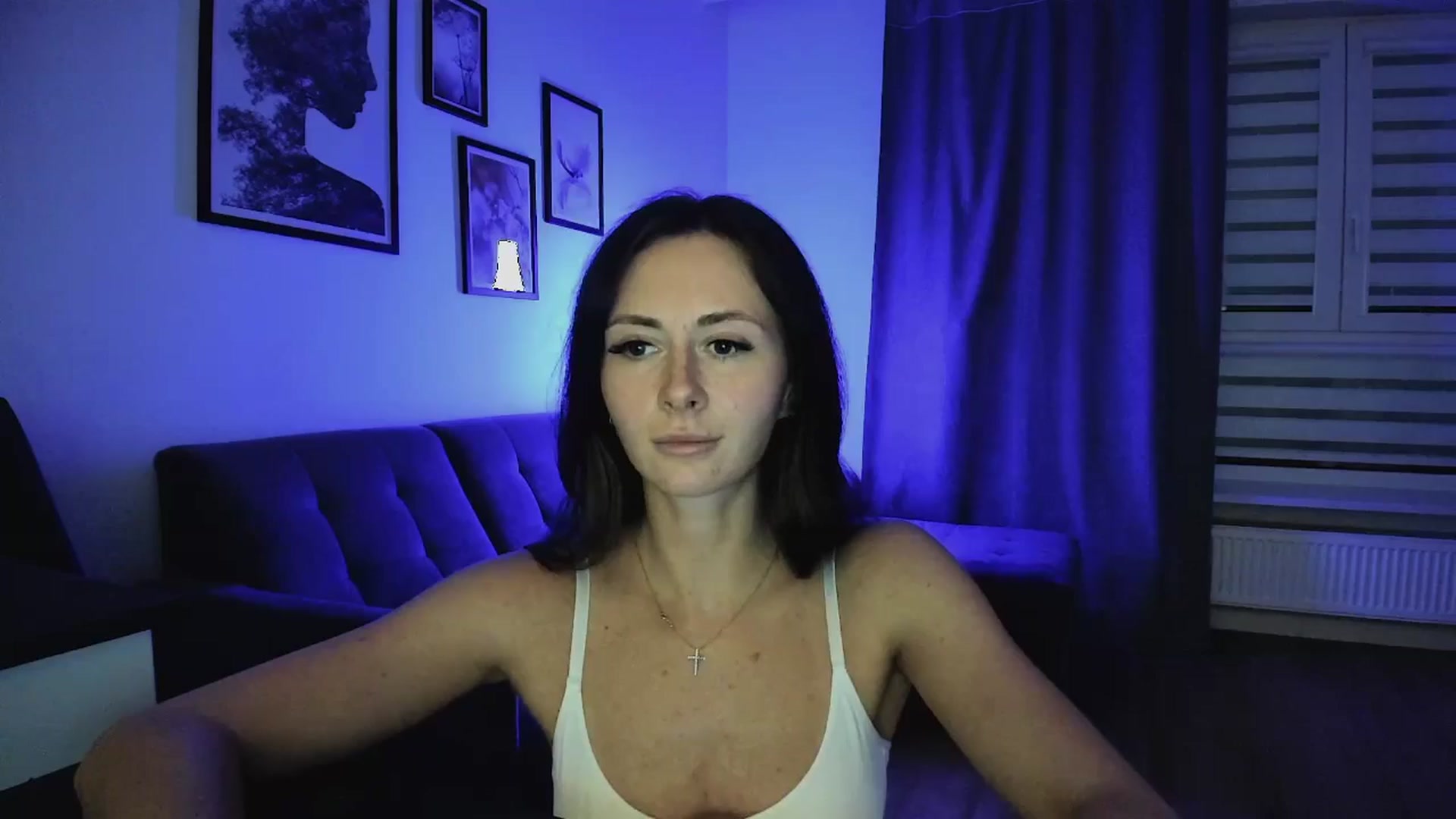 Gallery image thumbnail from Amber_Fry's myfreecams stream on, 04/12/2025, 20:38 image 13 of 20