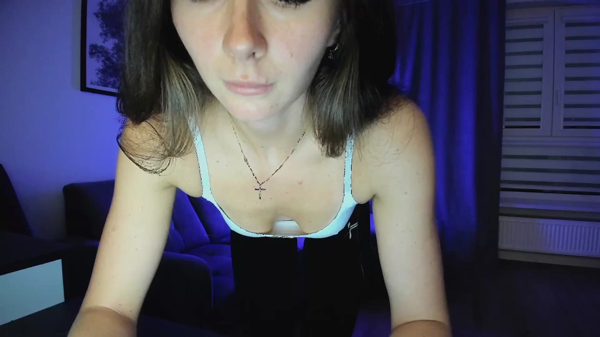 Gallery image thumbnail from Amber_Fry's myfreecams stream on, 04/12/2025, 20:38 image 15 of 20