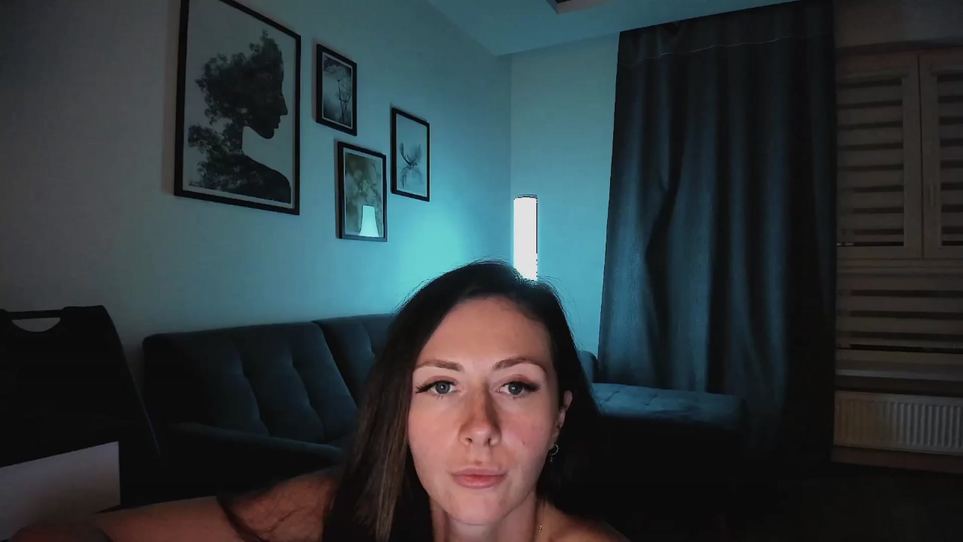 Gallery image thumbnail from Amber_Fry's myfreecams stream on, 04/15/2025, 18:17 image 16 of 20