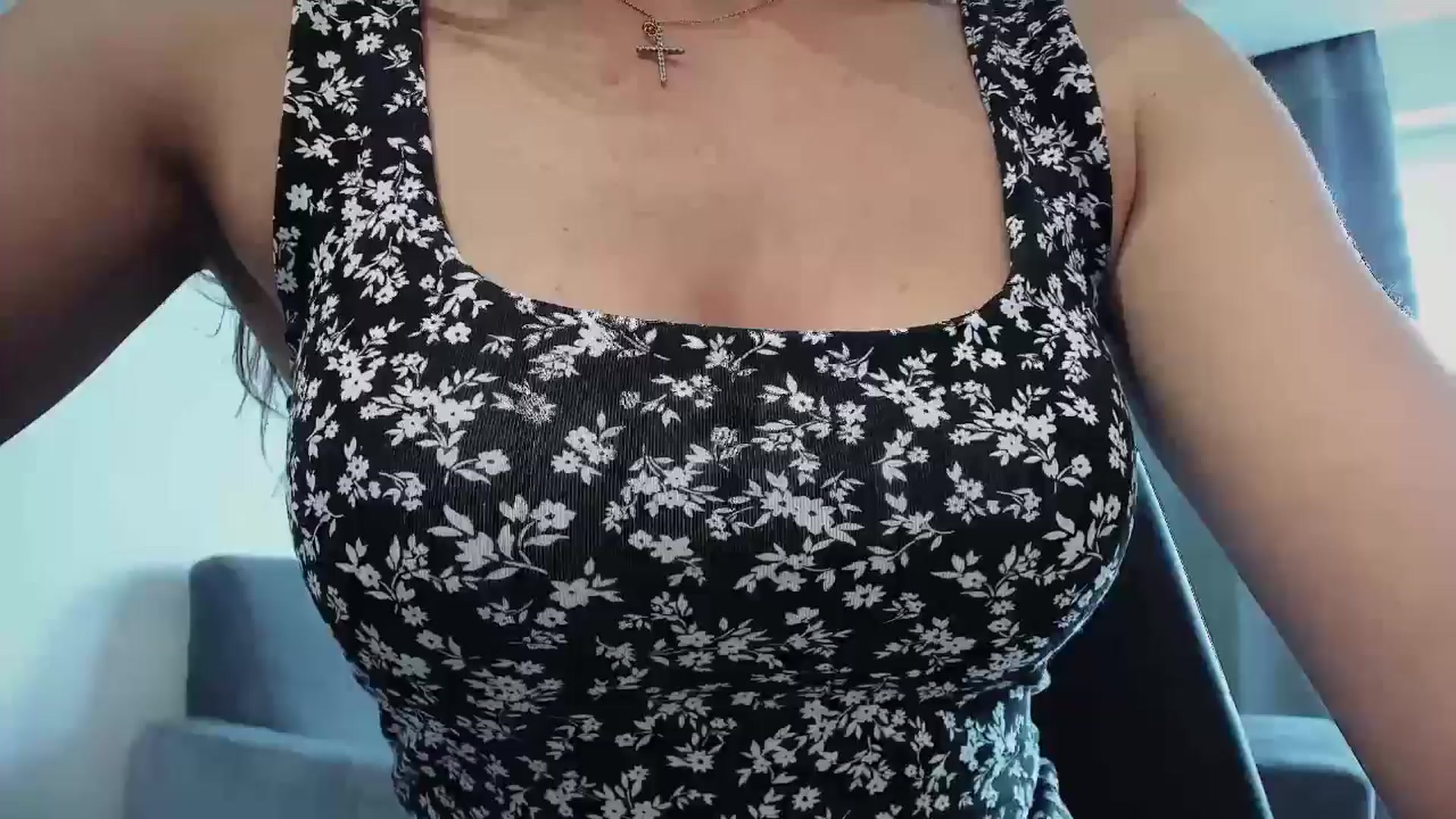 Gallery image thumbnail from Amber_Fry's myfreecams stream on, 04/17/2025, 15:35 image 11 of 20