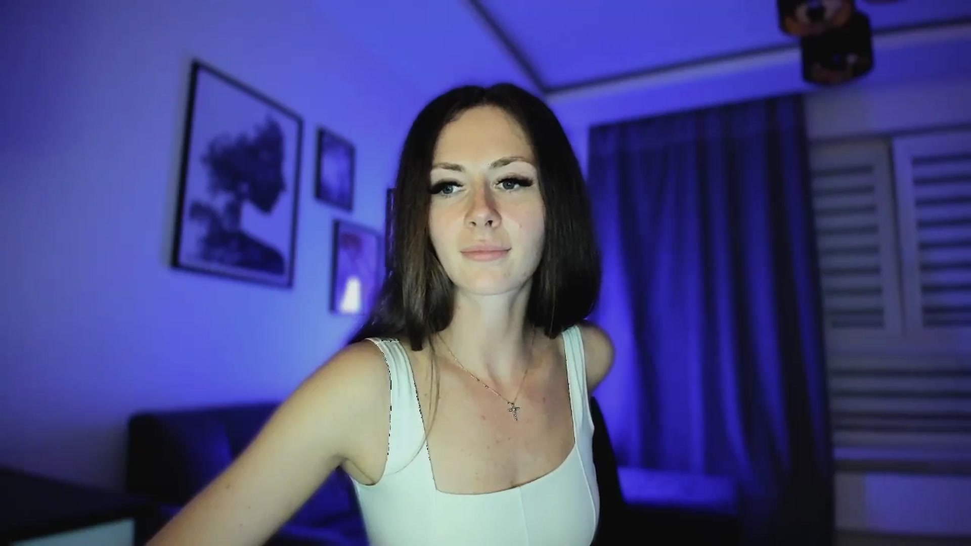 Gallery image thumbnail from Amber_Fry's myfreecams stream on, 04/18/2025, 20:58 image 19 of 20