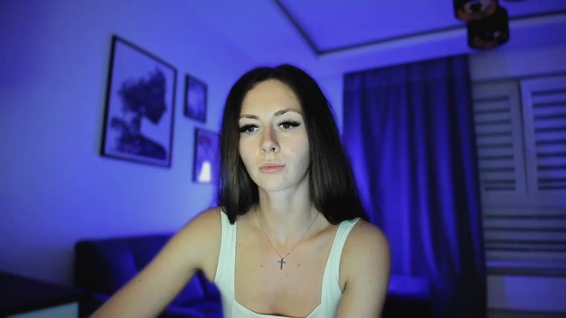 Gallery image thumbnail from Amber_Fry's myfreecams stream on, 04/18/2025, 20:58 image 17 of 20