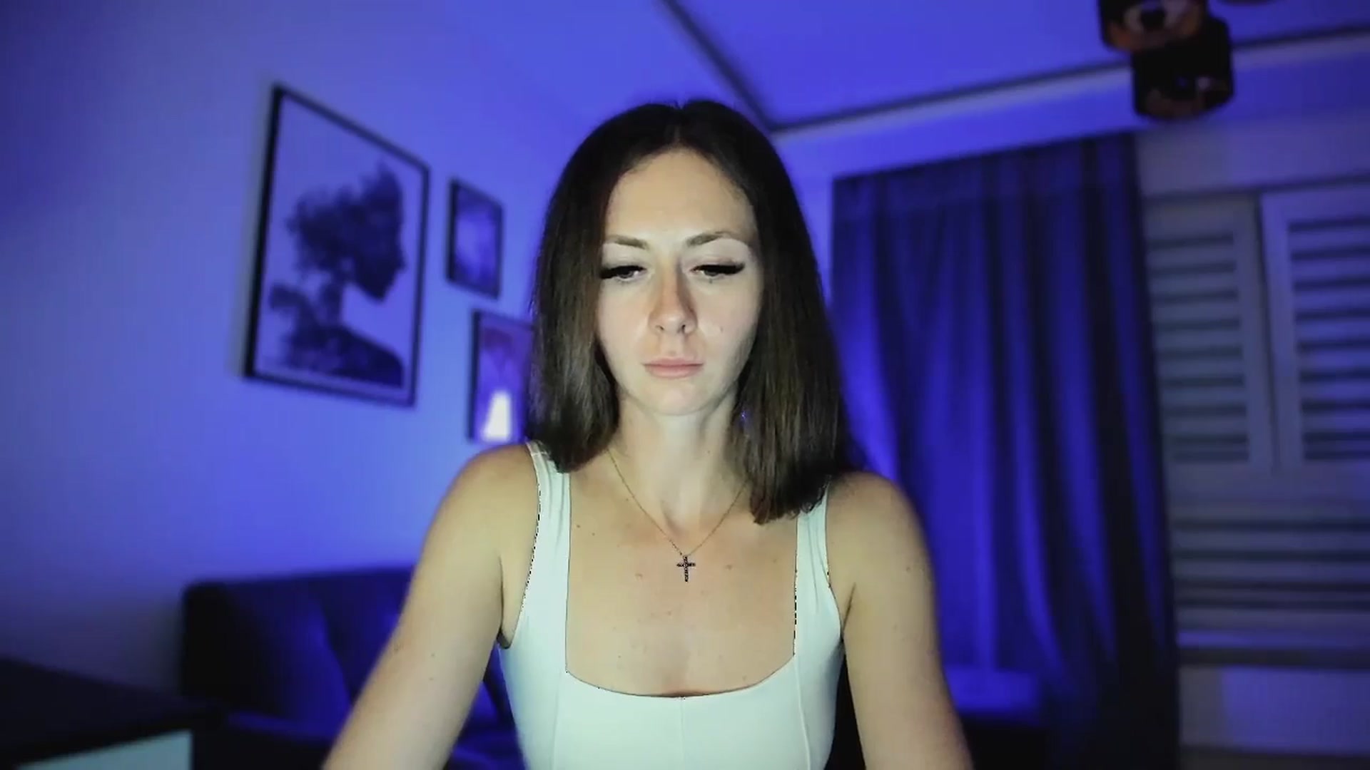 Gallery image thumbnail from Amber_Fry's myfreecams stream on, 04/18/2025, 20:58 image 15 of 20