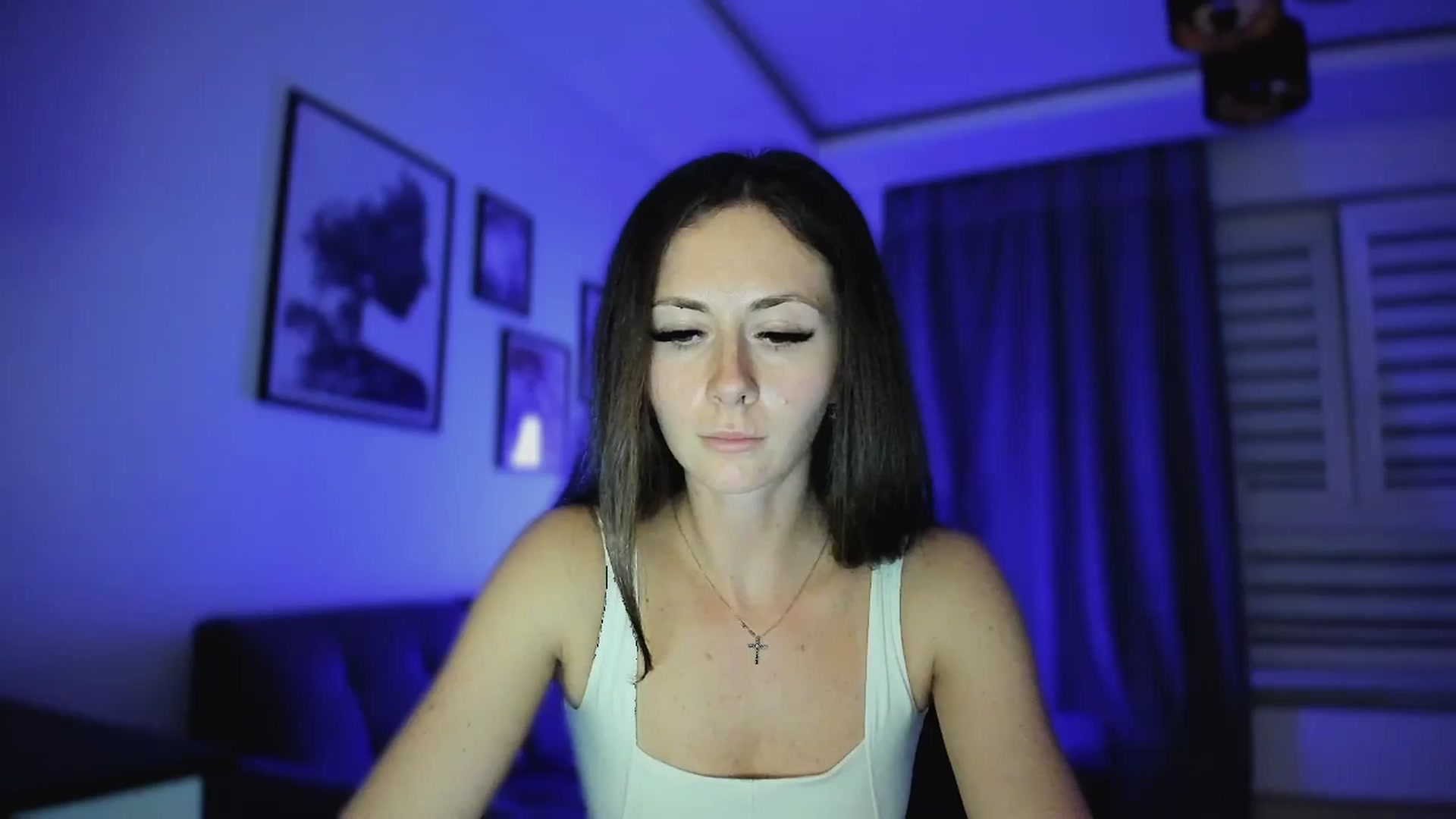 Gallery image thumbnail from Amber_Fry's myfreecams stream on, 04/18/2025, 20:58 image 13 of 20
