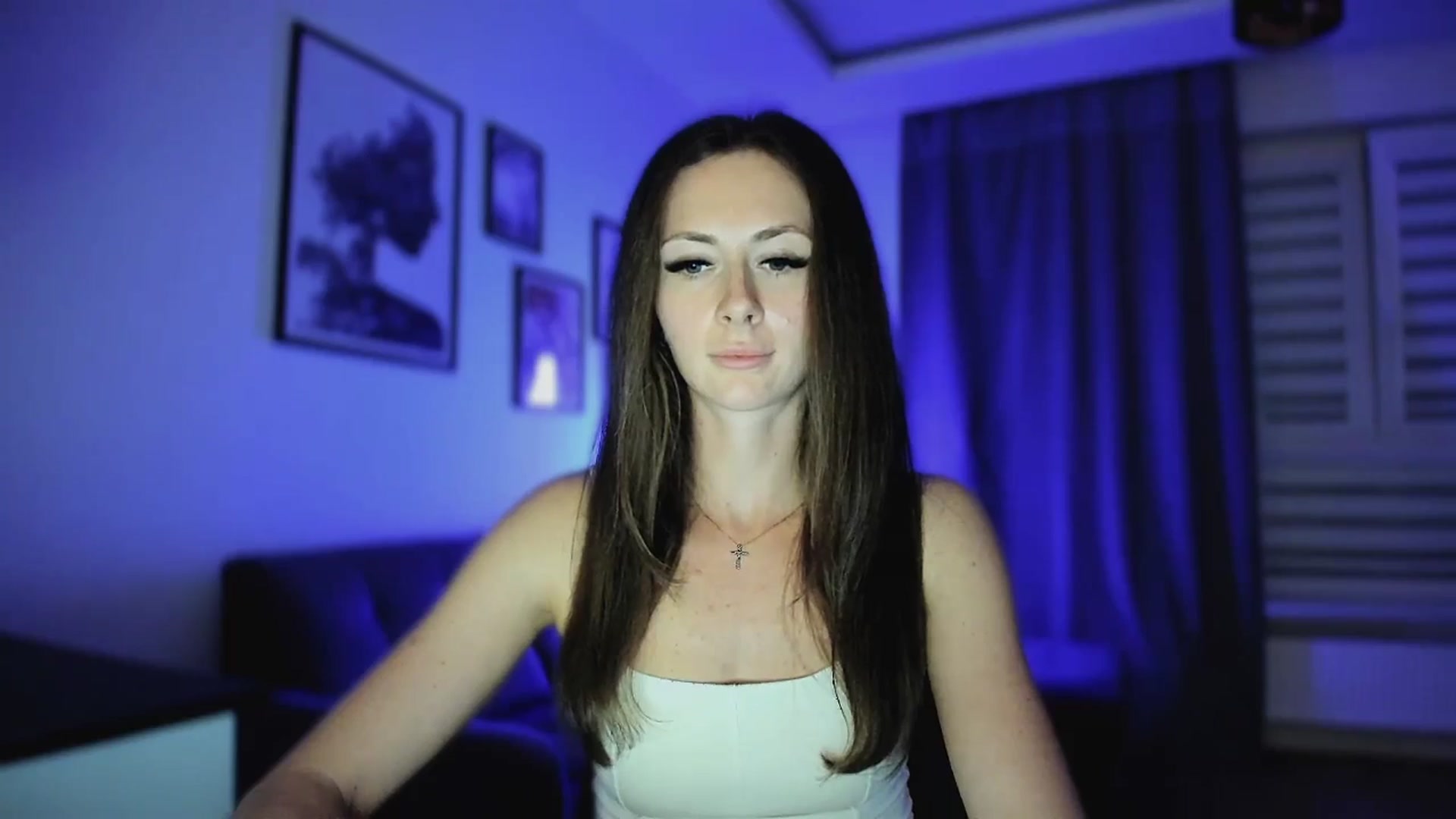 Gallery image thumbnail from Amber_Fry's myfreecams stream on, 04/18/2025, 20:58 image 5 of 20