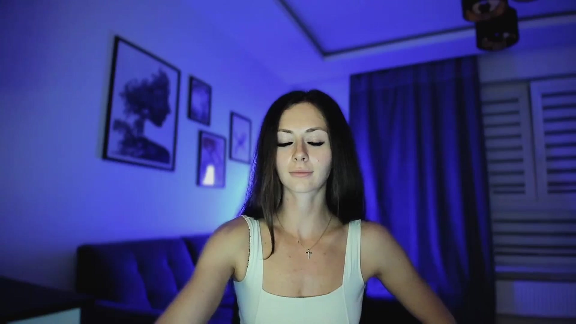 Gallery image thumbnail from Amber_Fry's myfreecams stream on, 04/18/2025, 20:58 image 18 of 20