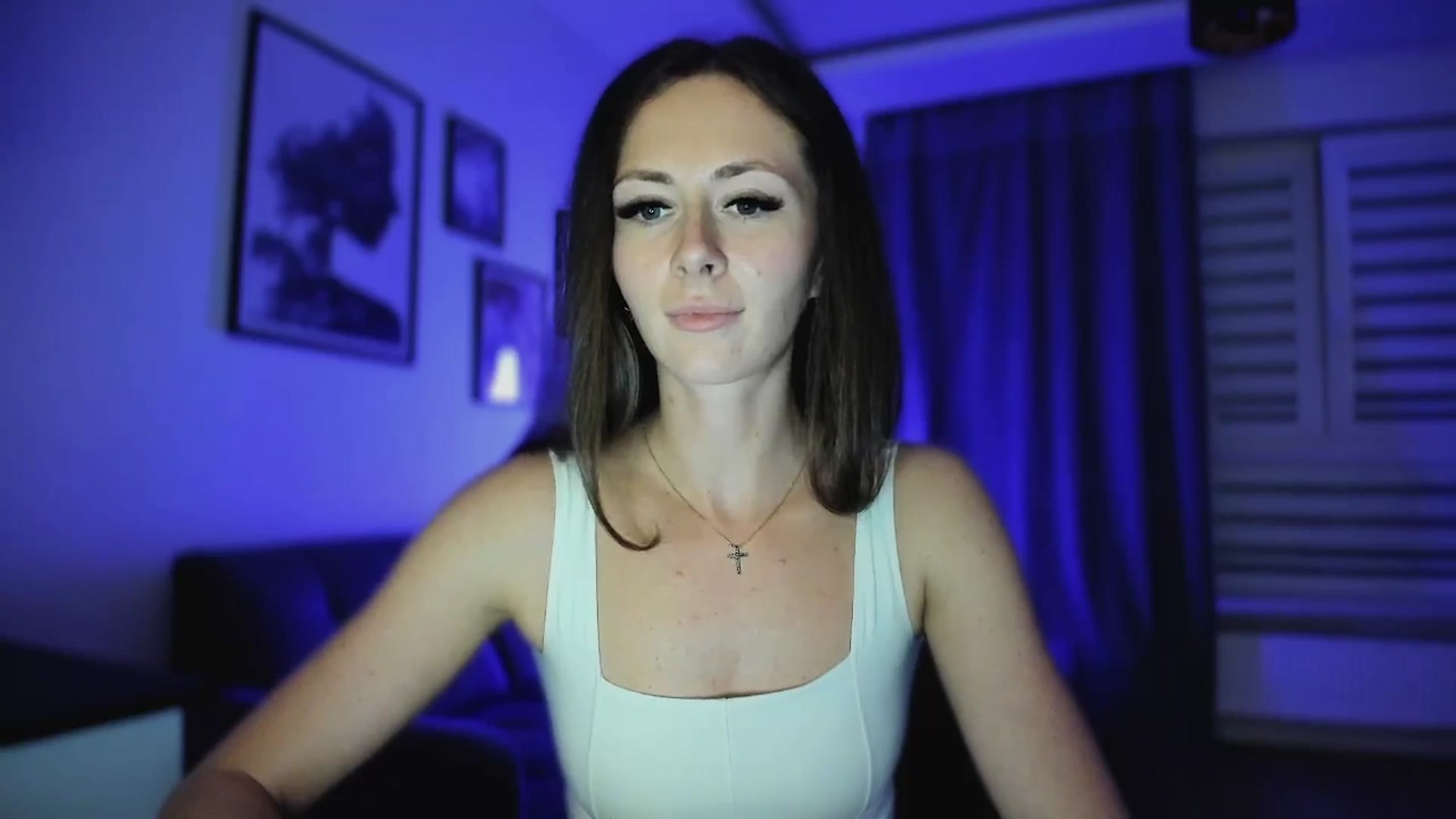 Gallery image thumbnail from Amber_Fry's myfreecams stream on, 04/18/2025, 20:58 image 10 of 20