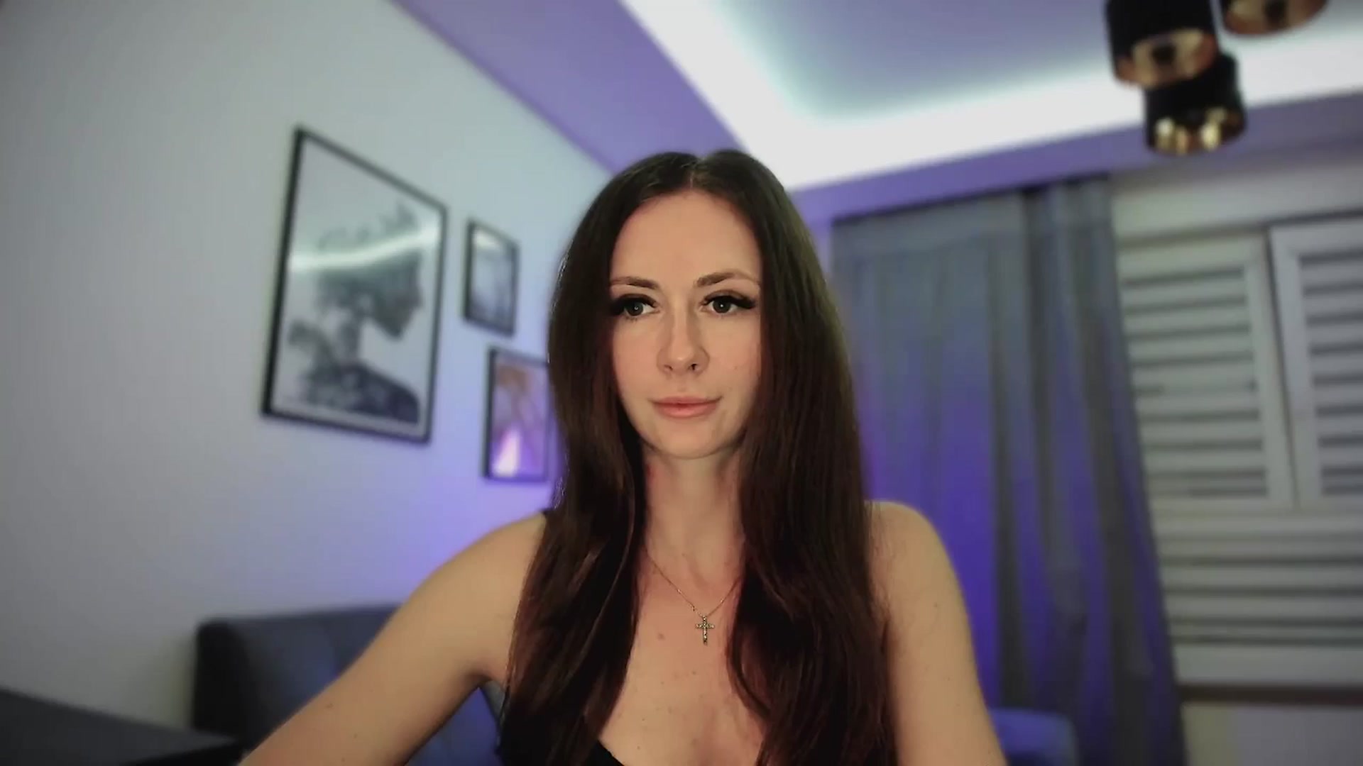 Gallery image thumbnail from Amber_Fry's myfreecams stream on, 04/19/2025, 20:03 image 8 of 20