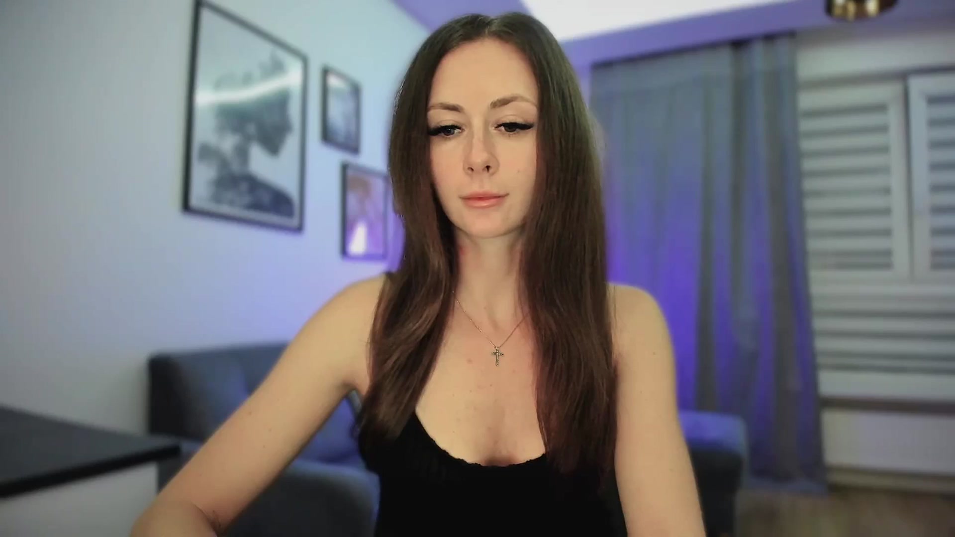 Gallery image thumbnail from Amber_Fry's myfreecams stream on, 04/19/2025, 20:03 image 1 of 20