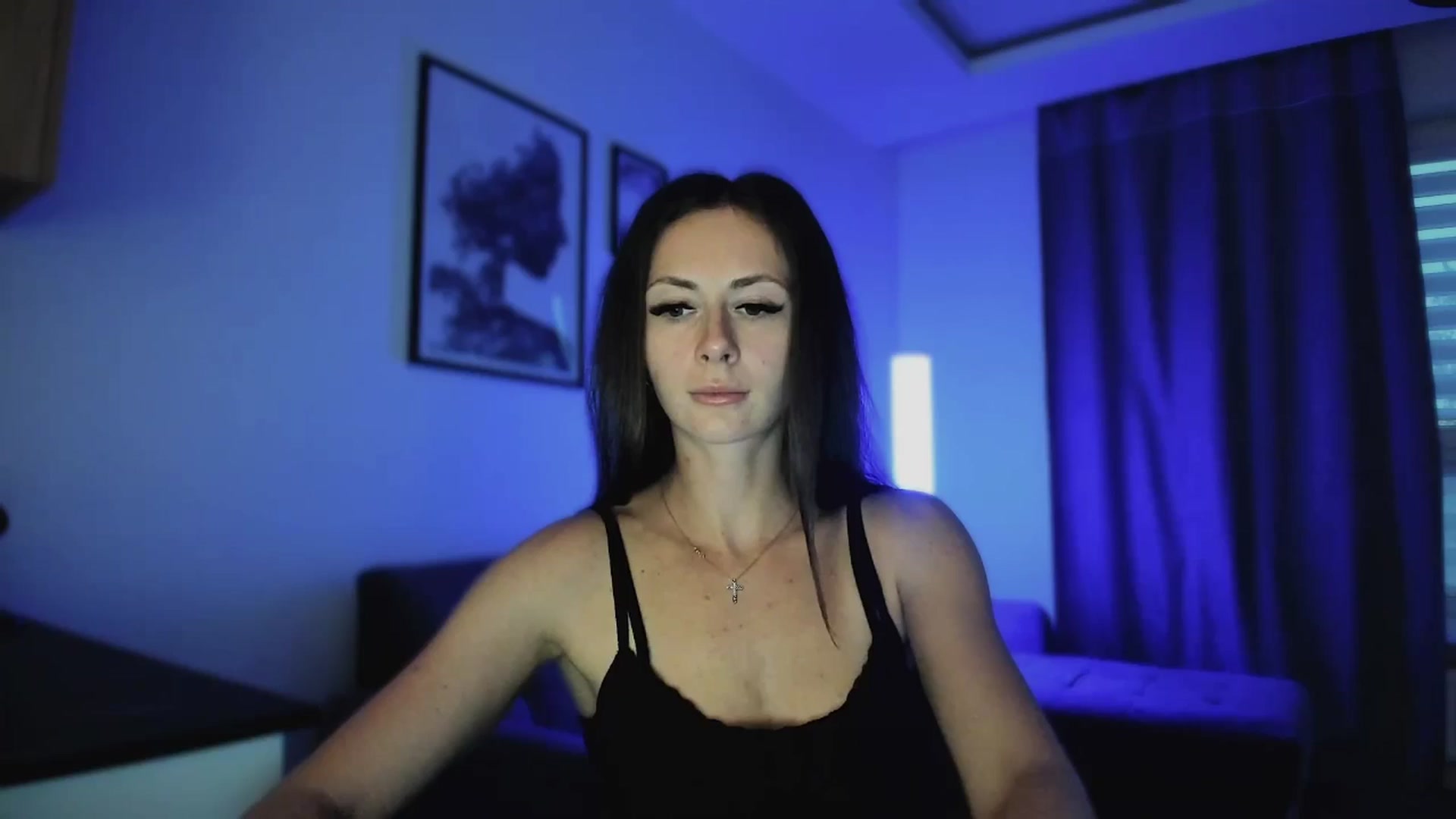 Gallery image thumbnail from Amber_Fry's myfreecams stream on, 04/21/2025, 18:06 image 8 of 20