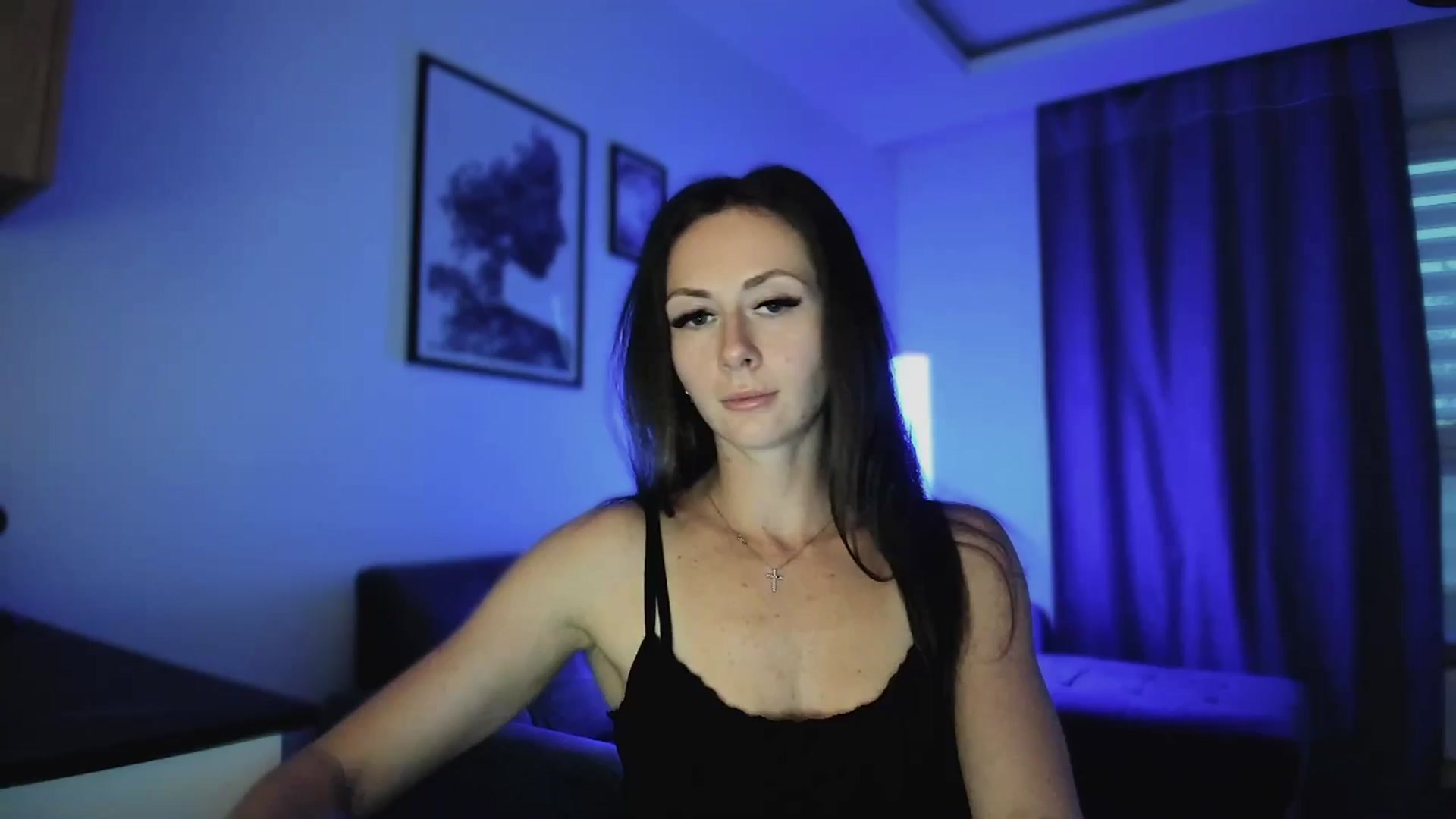 Gallery image thumbnail from Amber_Fry's myfreecams stream on, 04/21/2025, 18:06 image 12 of 20