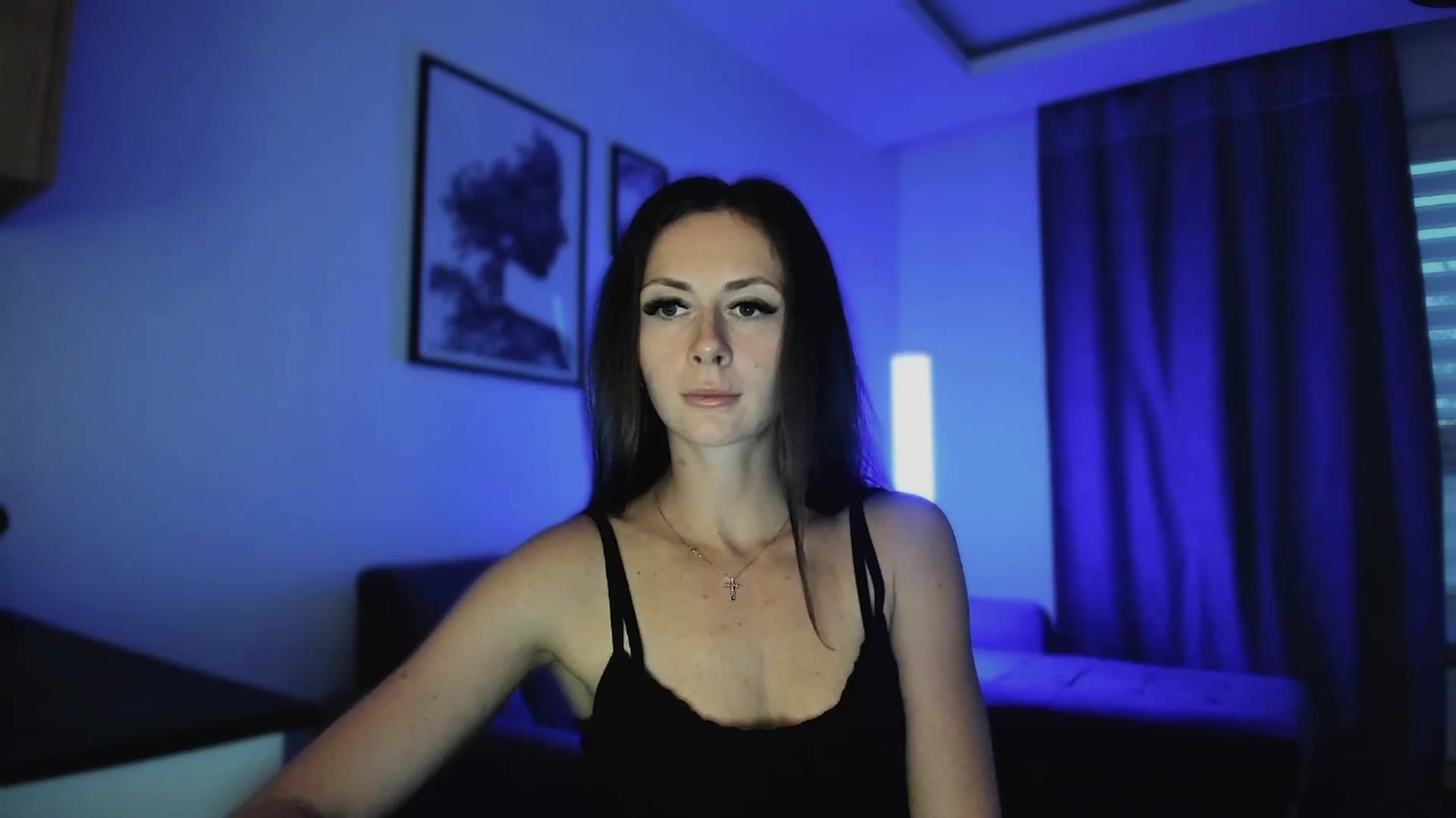 Gallery image thumbnail from Amber_Fry's myfreecams stream on, 04/21/2025, 18:06 image 10 of 20
