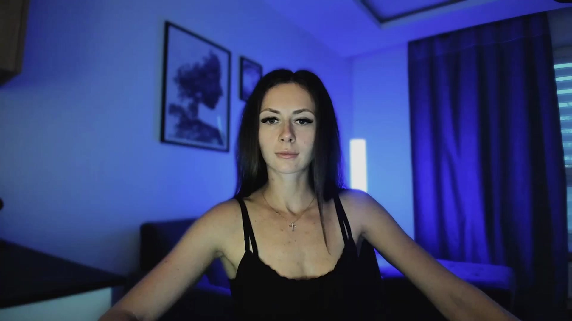 Gallery image thumbnail from Amber_Fry's myfreecams stream on, 04/21/2025, 18:06 image 7 of 20