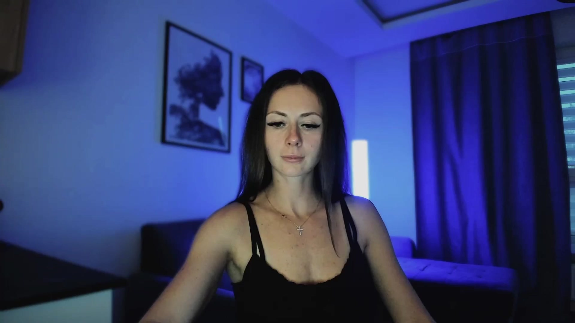 Gallery image thumbnail from Amber_Fry's myfreecams stream on, 04/21/2025, 18:06 image 9 of 20