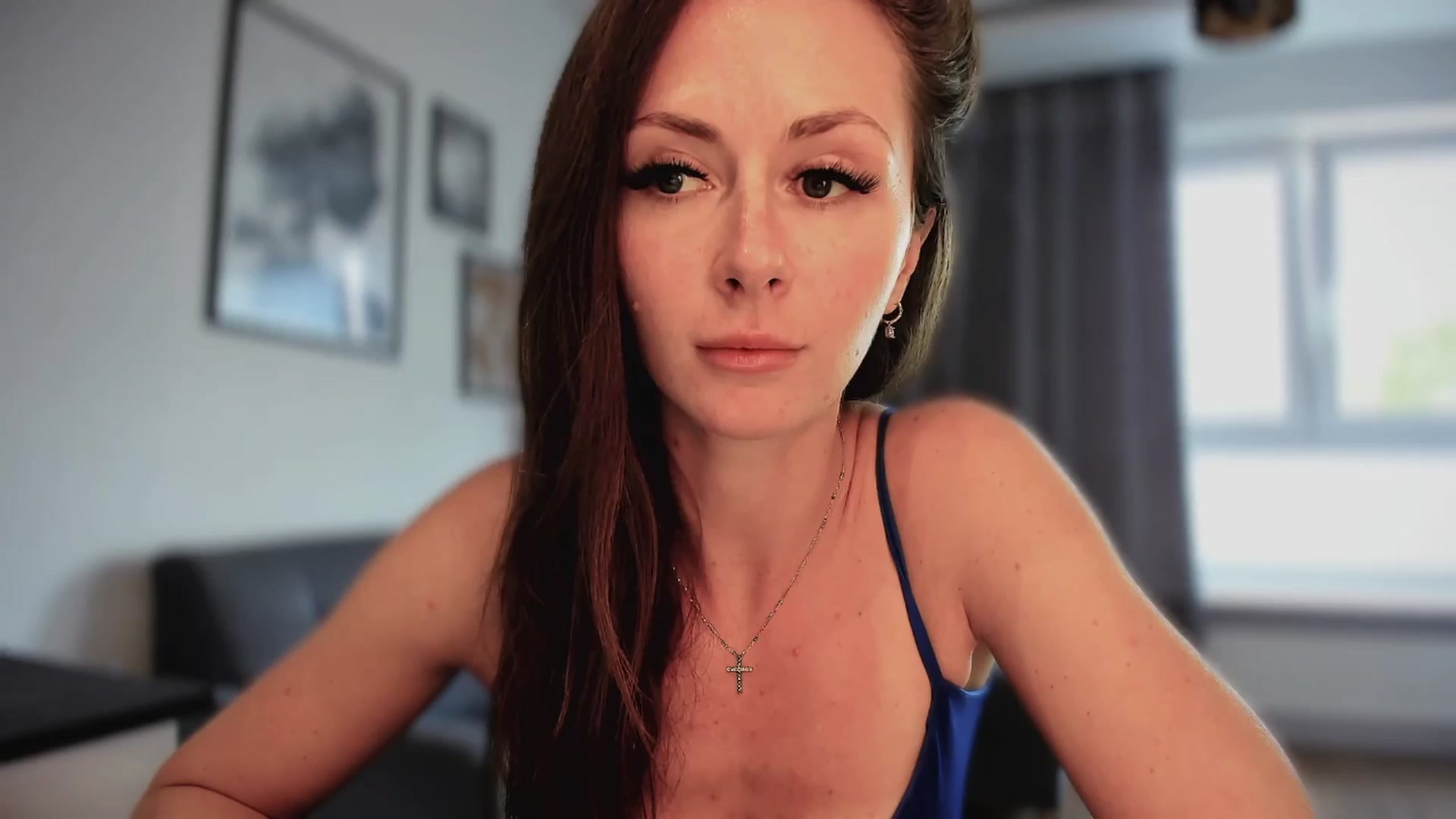 Gallery image thumbnail from Amber_Fry's myfreecams stream on, 04/25/2025, 14:09 image 7 of 20