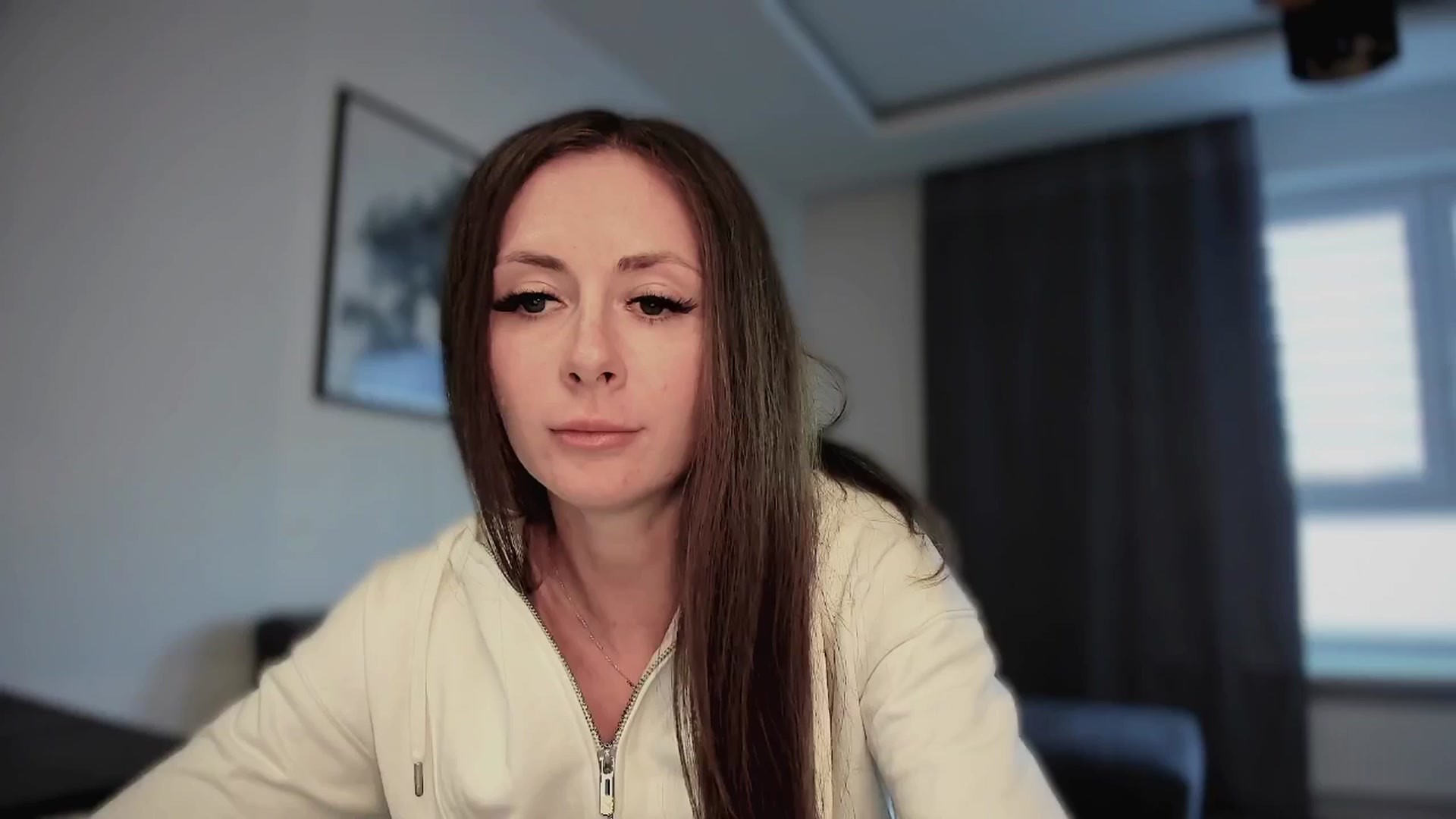 Gallery image thumbnail from Amber_Fry's myfreecams stream on, 04/27/2025, 16:25 image 18 of 20