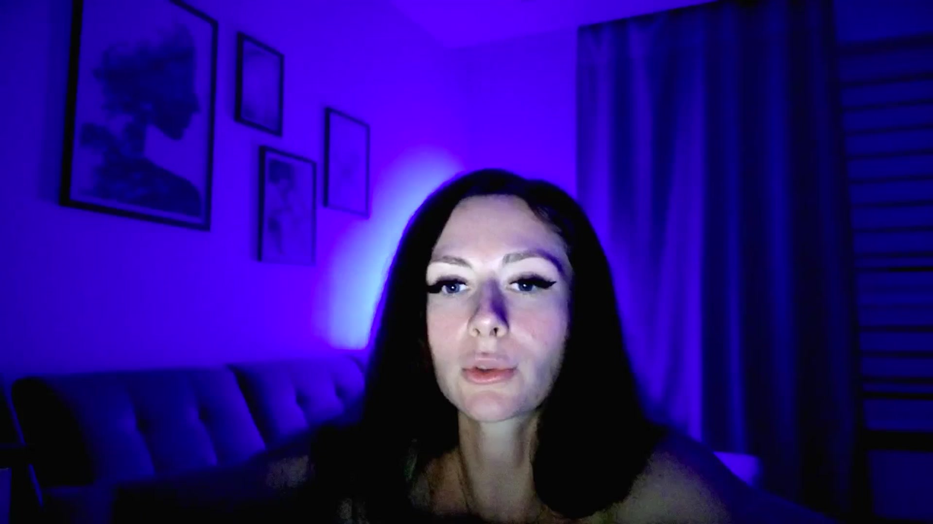 Gallery image thumbnail from Amber_Fry's myfreecams stream on, 05/04/2025, 20:14 image 15 of 20