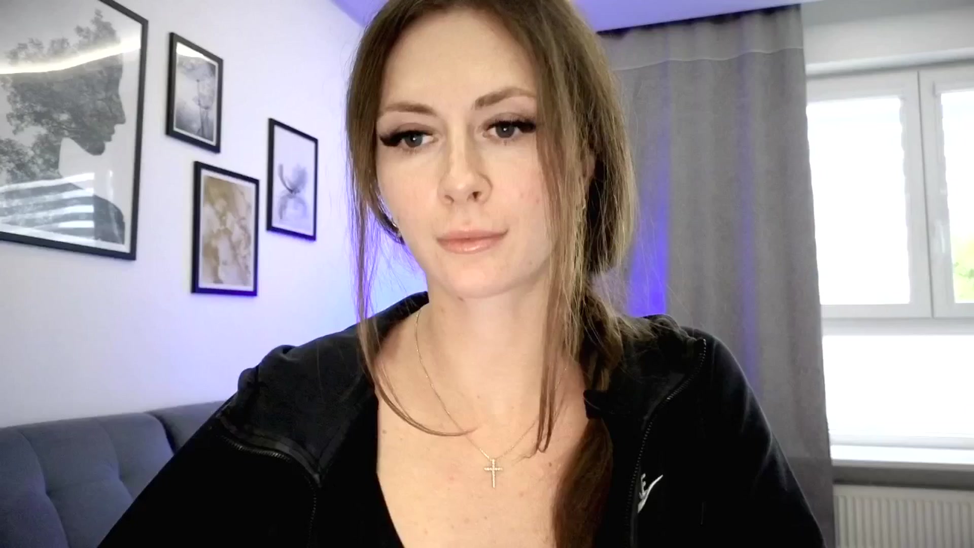 Gallery image thumbnail from Amber_Fry's myfreecams stream on, 05/05/2025, 17:36 image 5 of 20