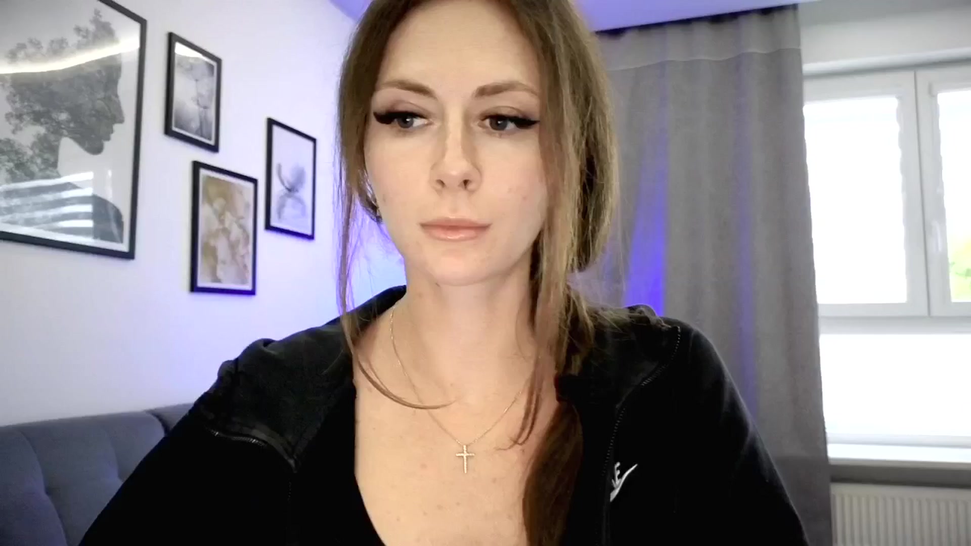 Gallery image thumbnail from Amber_Fry's myfreecams stream on, 05/05/2025, 17:36 image 2 of 20