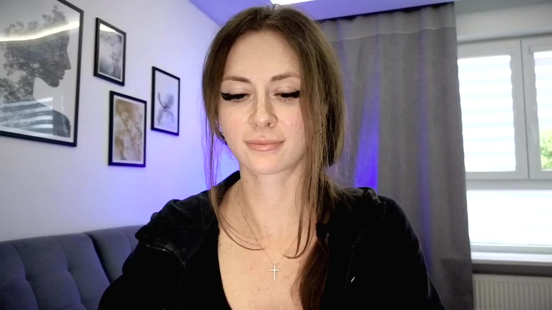 Gallery image thumbnail from Amber_Fry's myfreecams stream on, 05/05/2025, 17:36 image 18 of 20