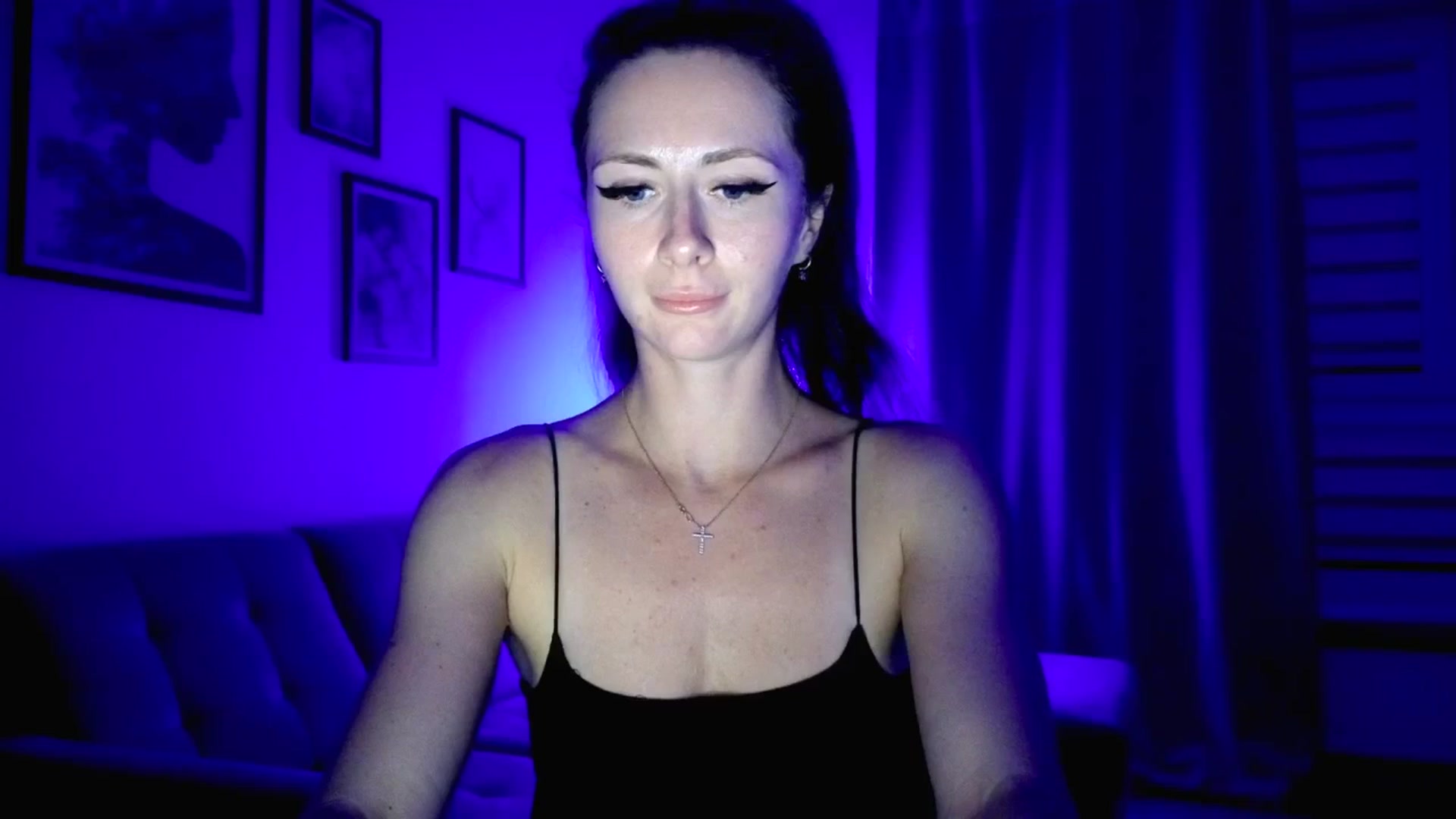 Gallery image thumbnail from Amber_Fry's myfreecams stream on, 05/07/2025, 19:47 image 15 of 20